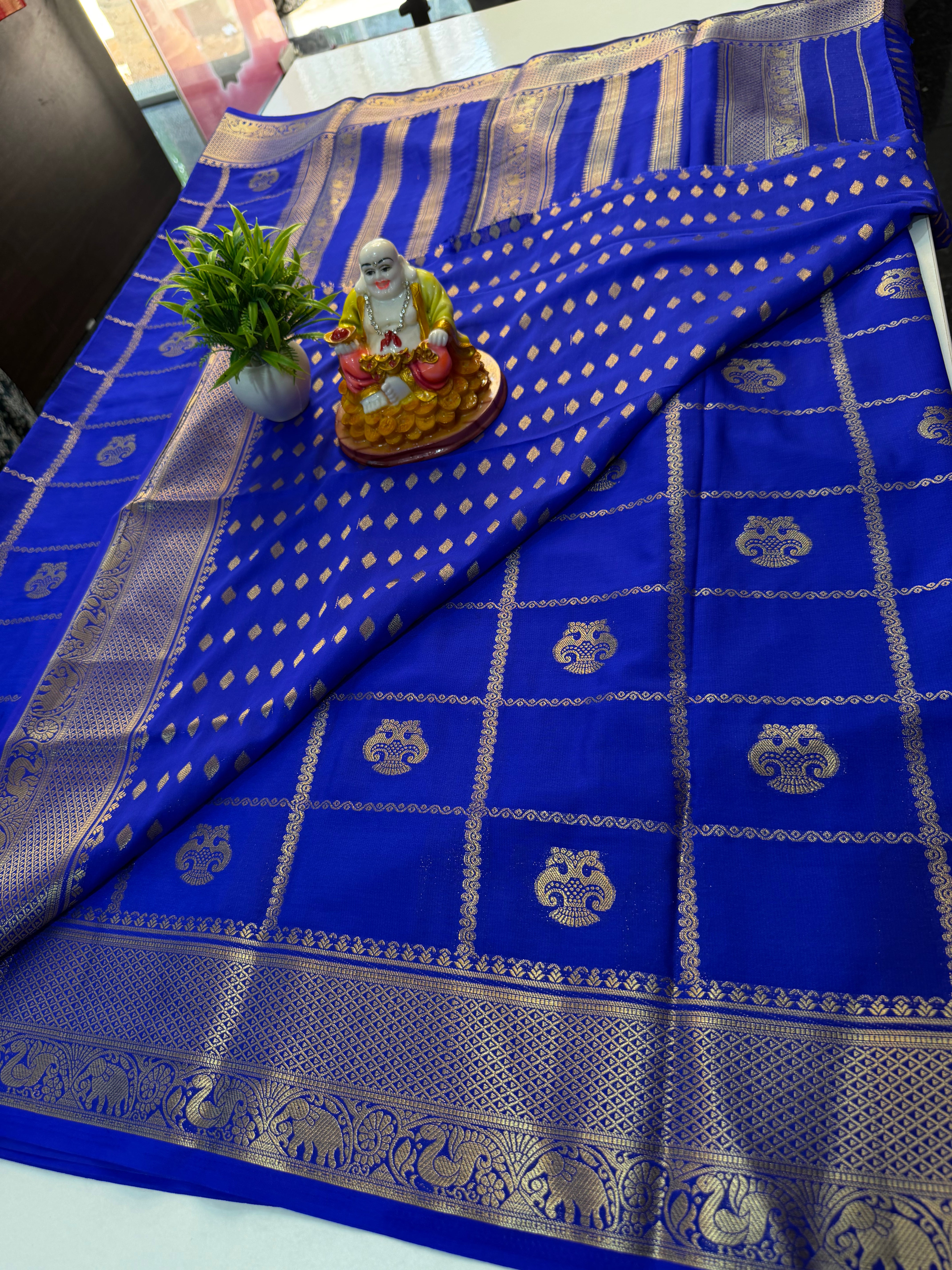 Premium Ganda Berunda Checks Saree with Rich Pallu & Butta Blouse...mysore crape silk saree…