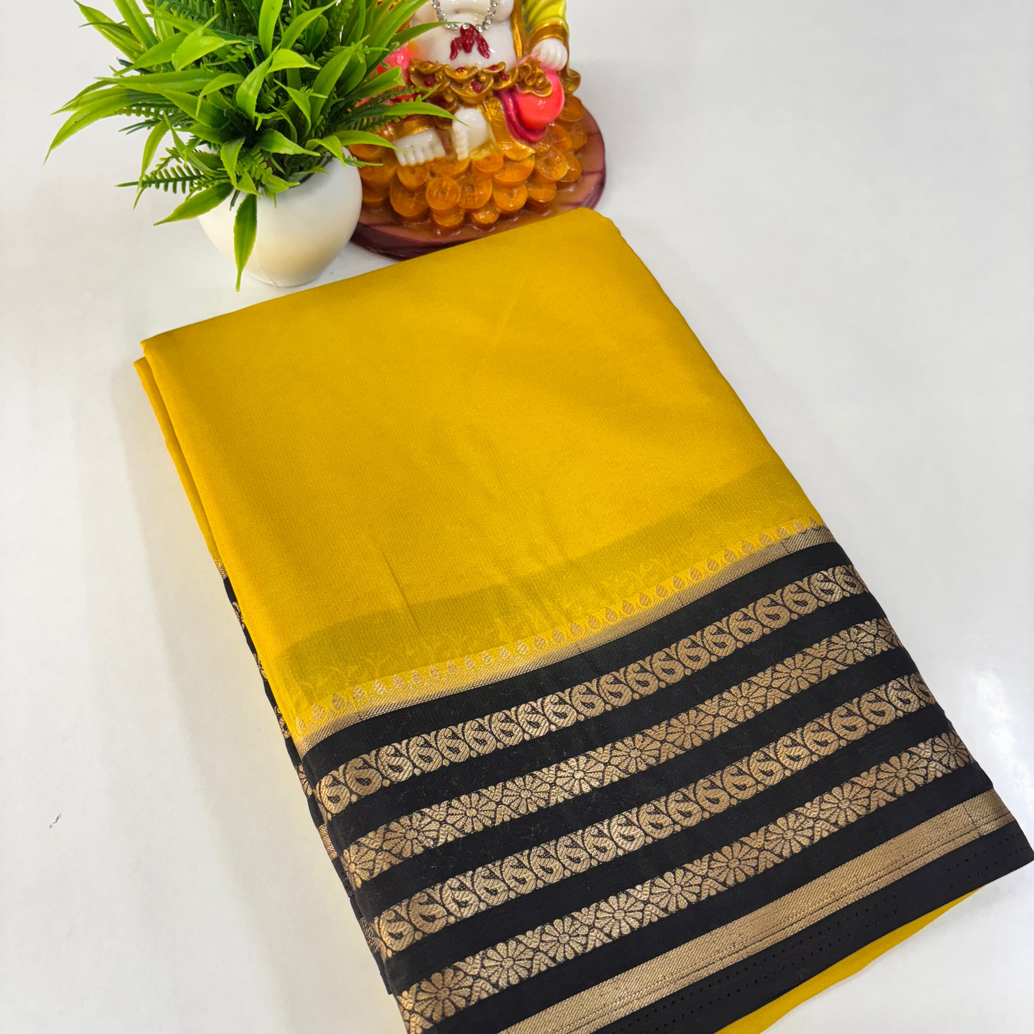 Semi Crepe Saree with Small Mango Border and Beautiful Contrast Colors