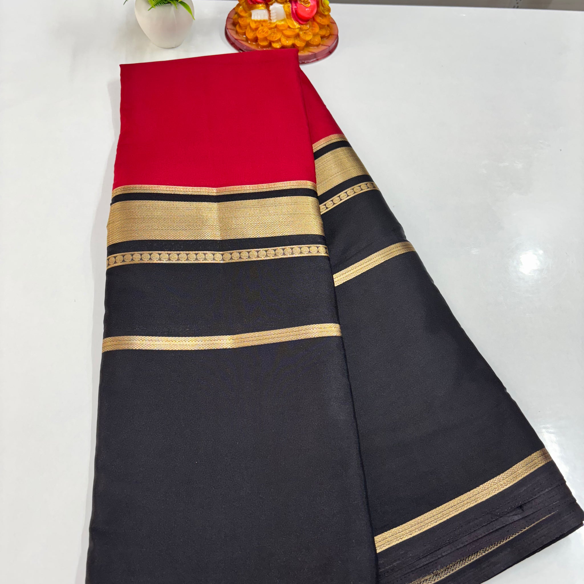 2D Premium Semi Crepe Saree with Beautiful Color Combination