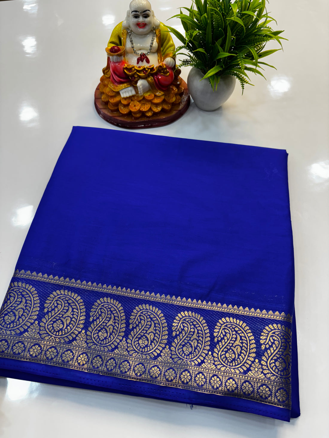 Mysore Crepe Silk Saree with Mango Border & Chit Pallu