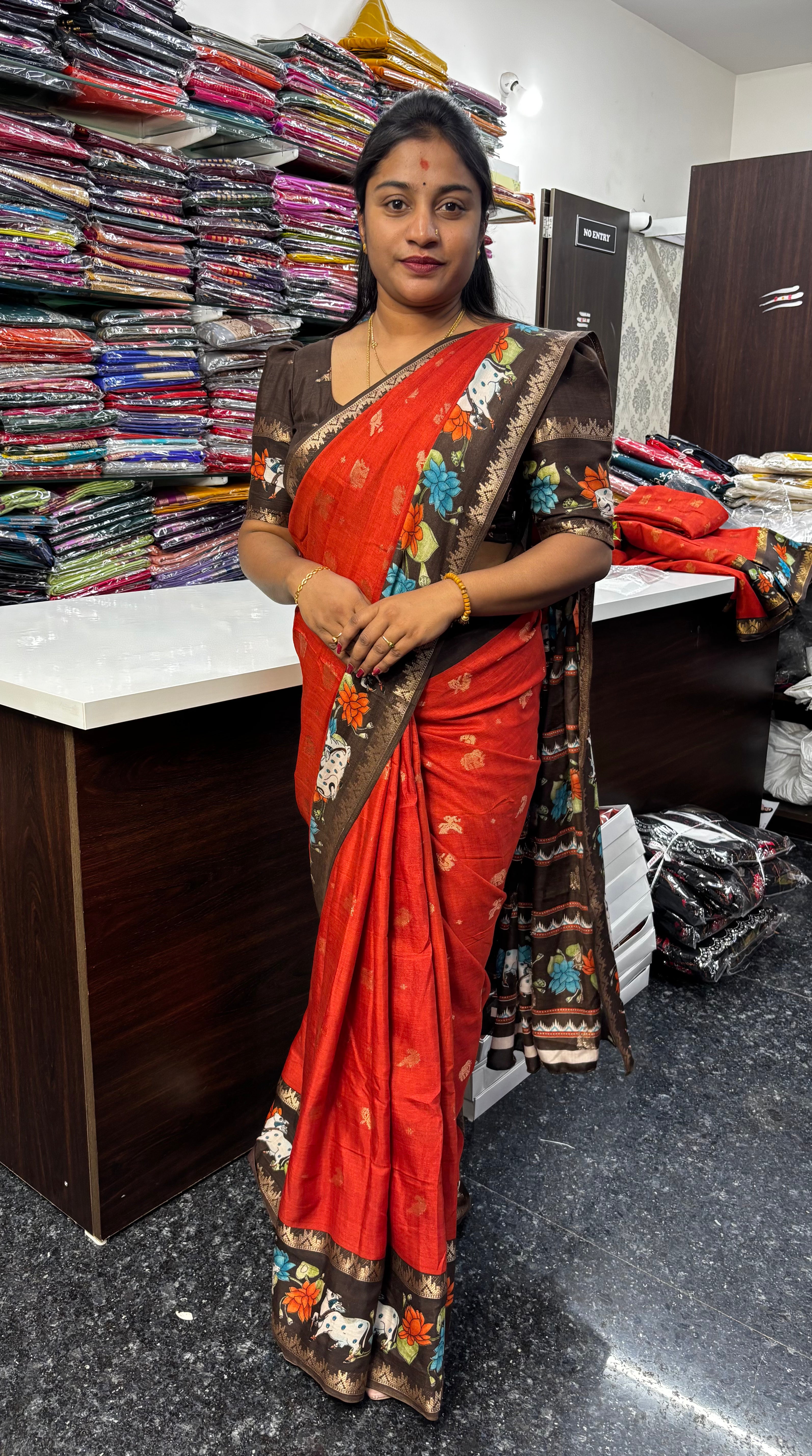 🌸 Premium Pichwai Concept Dola Silk Saree