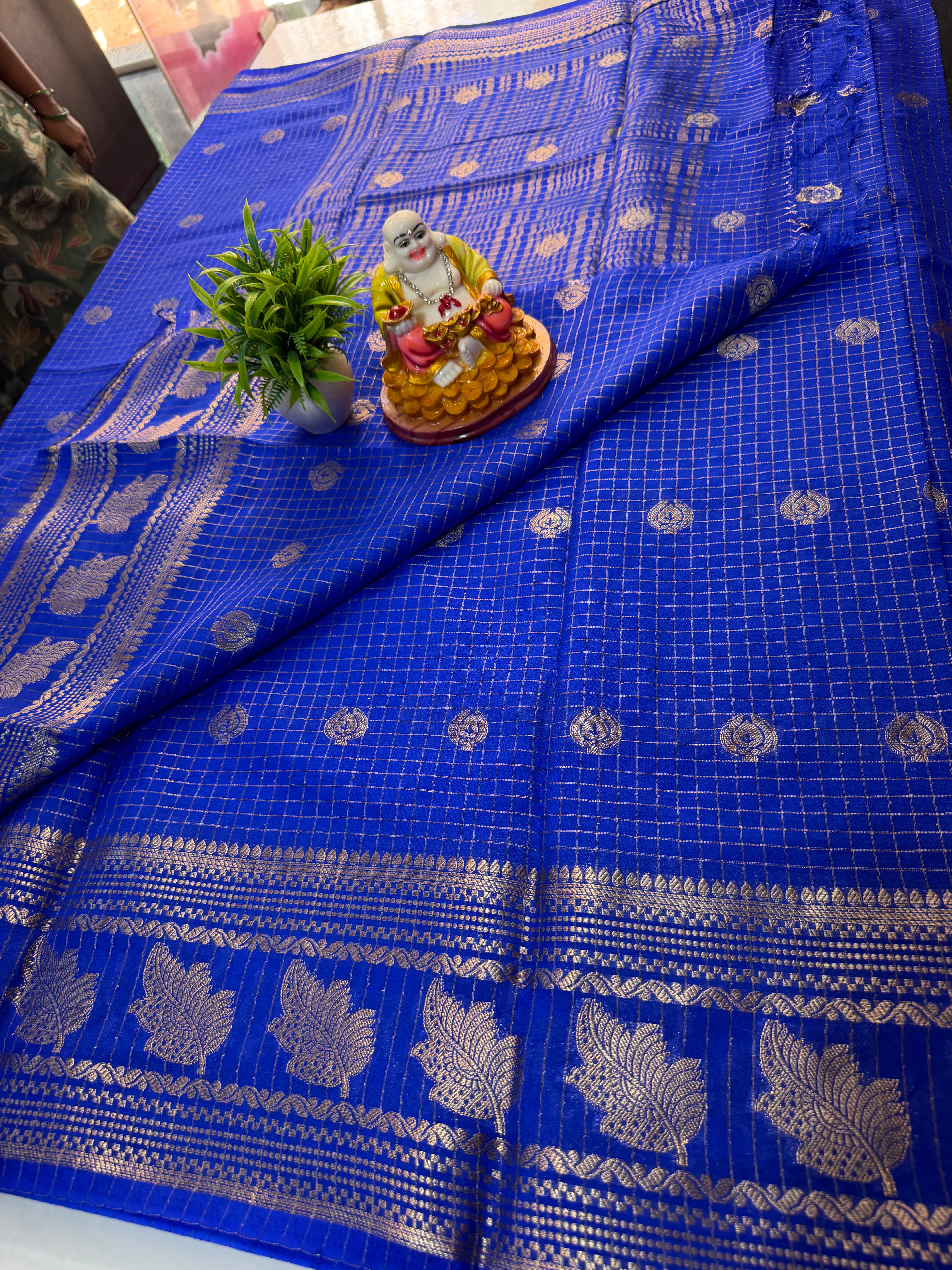 Mysore Crepe Silk Saree with Checks, Buttas & Rich Pallu……