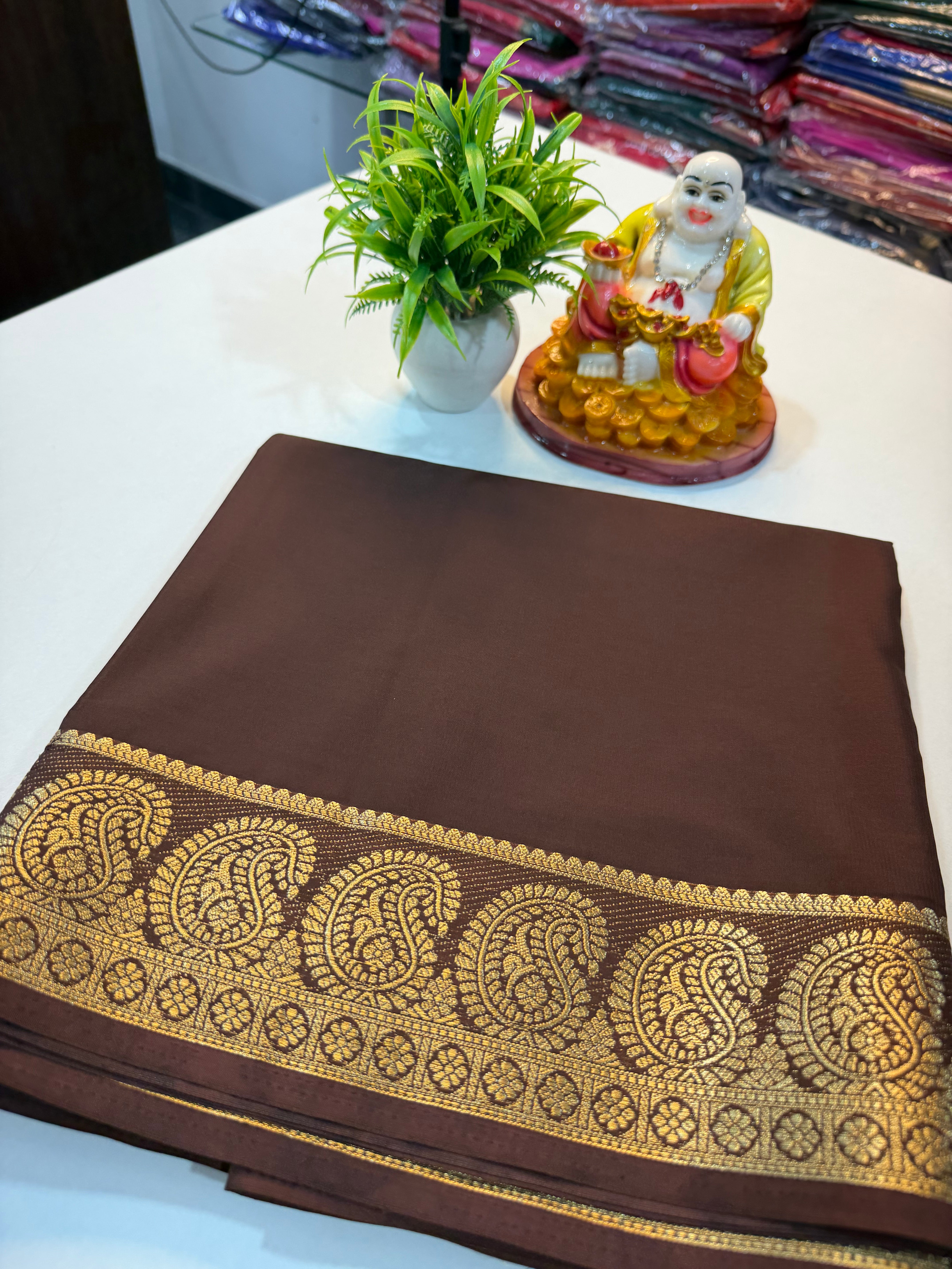 Premium Mysore Crape Silk Saree with Mango Border & Chit Pallu…