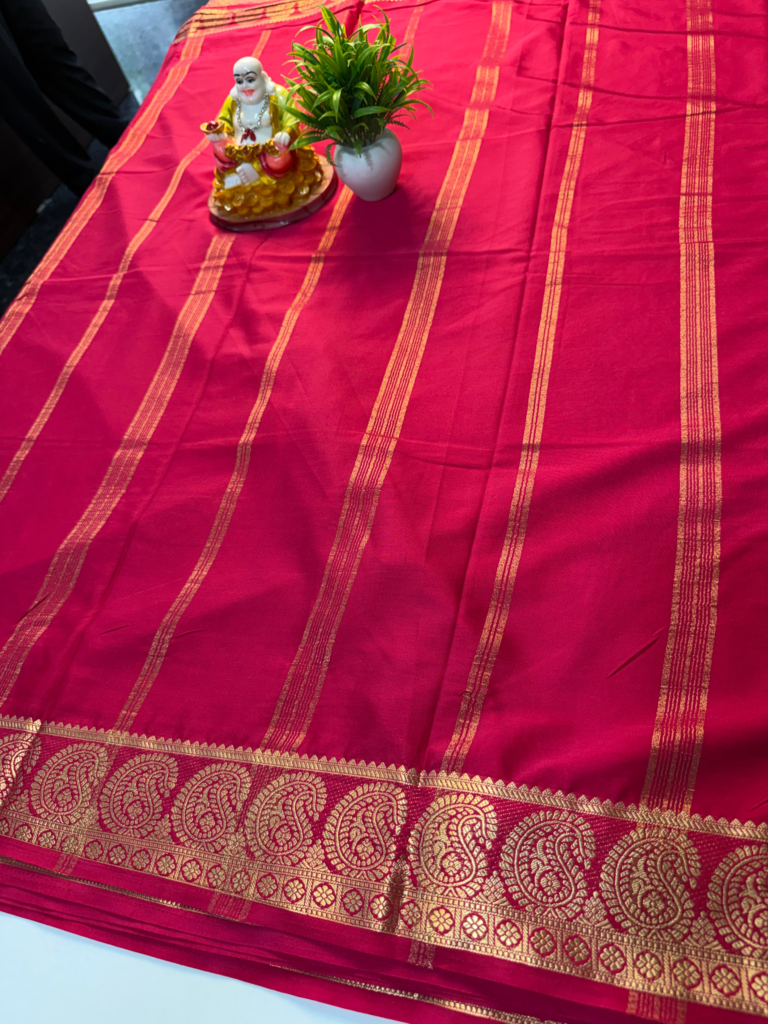 Premium Mysore Crape Silk Saree with Mango Border & Chit Pallu…