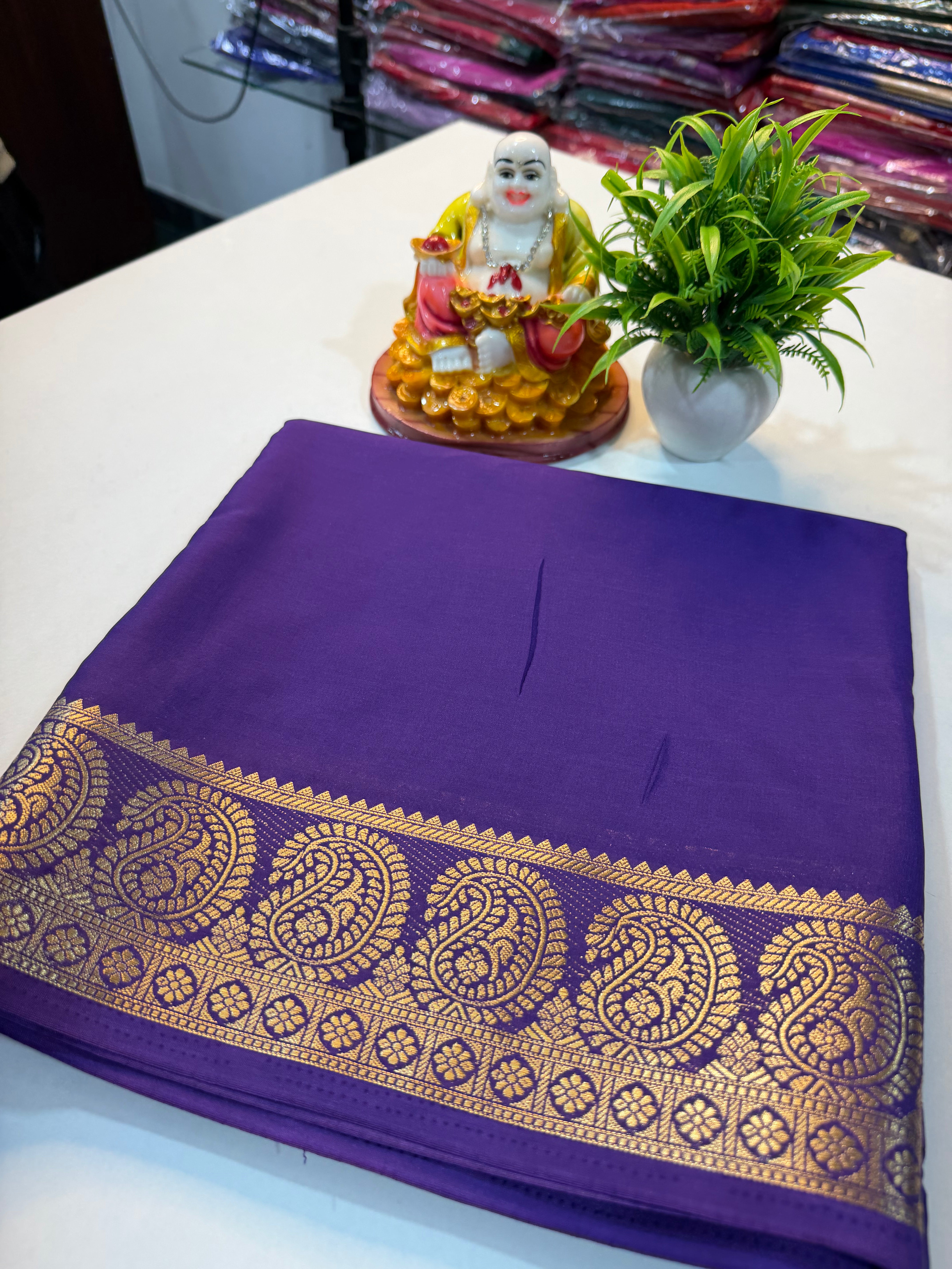 Premium Mysore Crape Silk Saree with Mango Border & Chit Pallu…