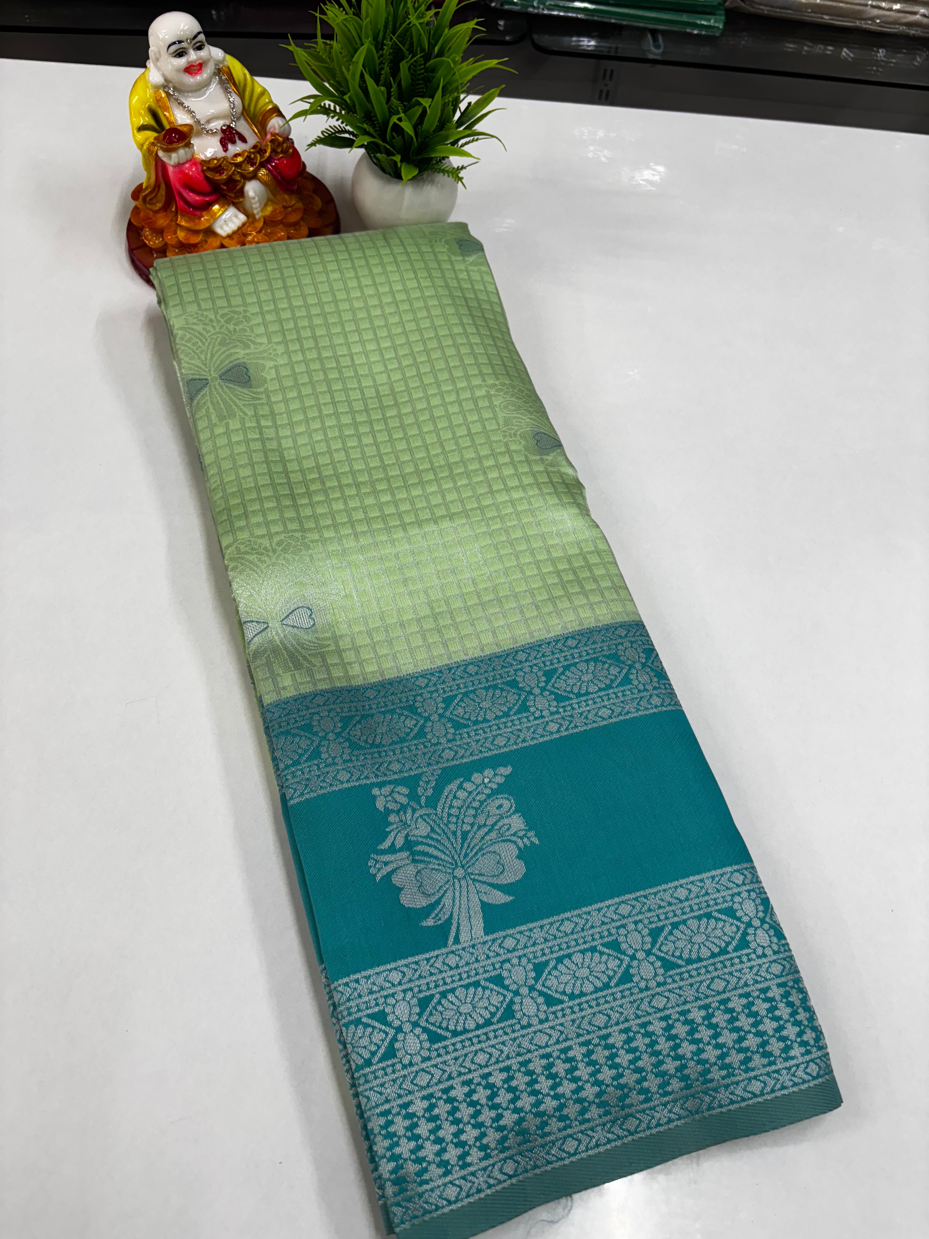 Top Dying Checks Saree – Elegant Designer Weave by Padmavathi Silks and Sarees