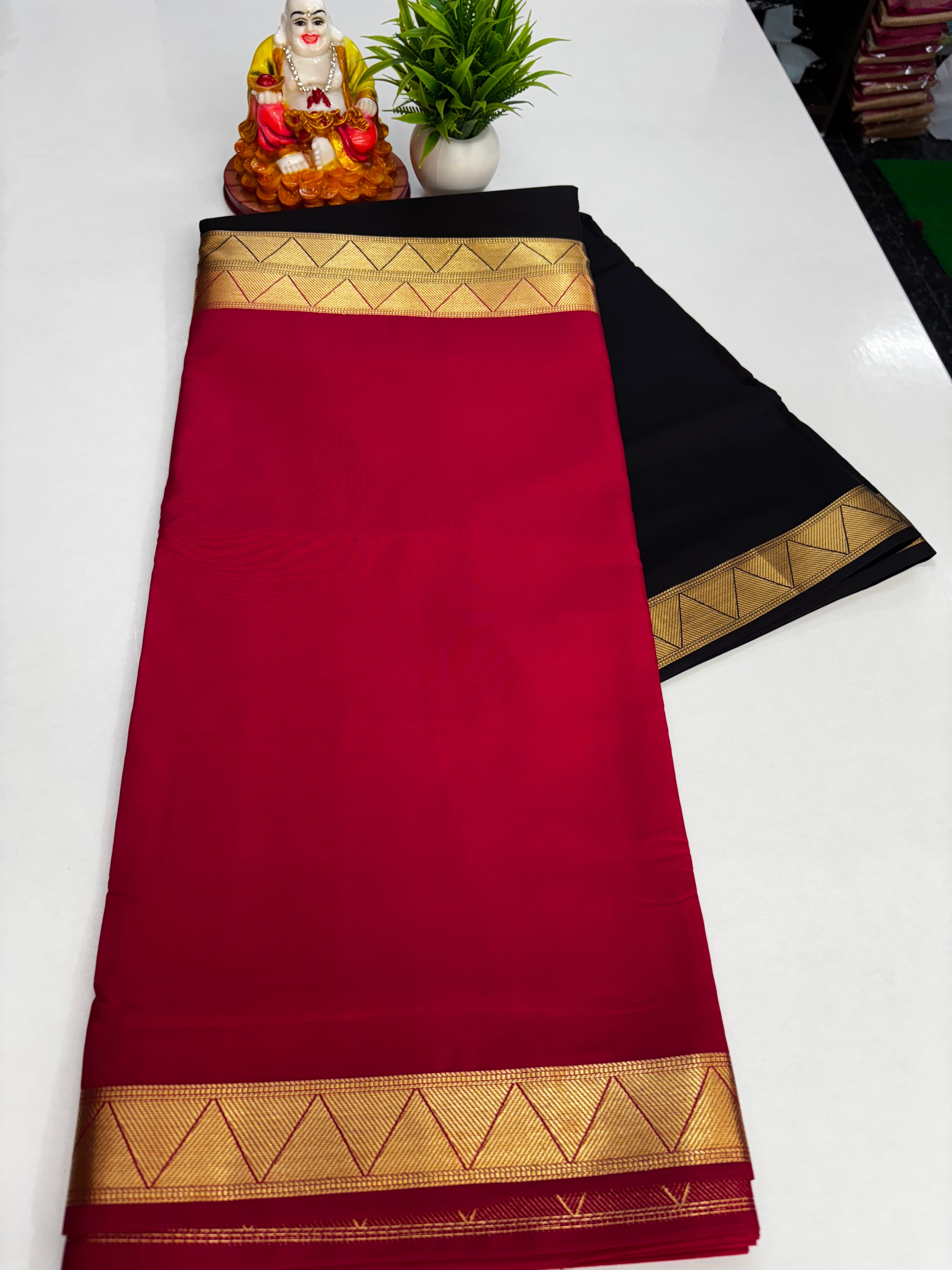 2D Semi Crepe Saree with Elegant Contrast Colors – Padmavathi Silks & Sarees