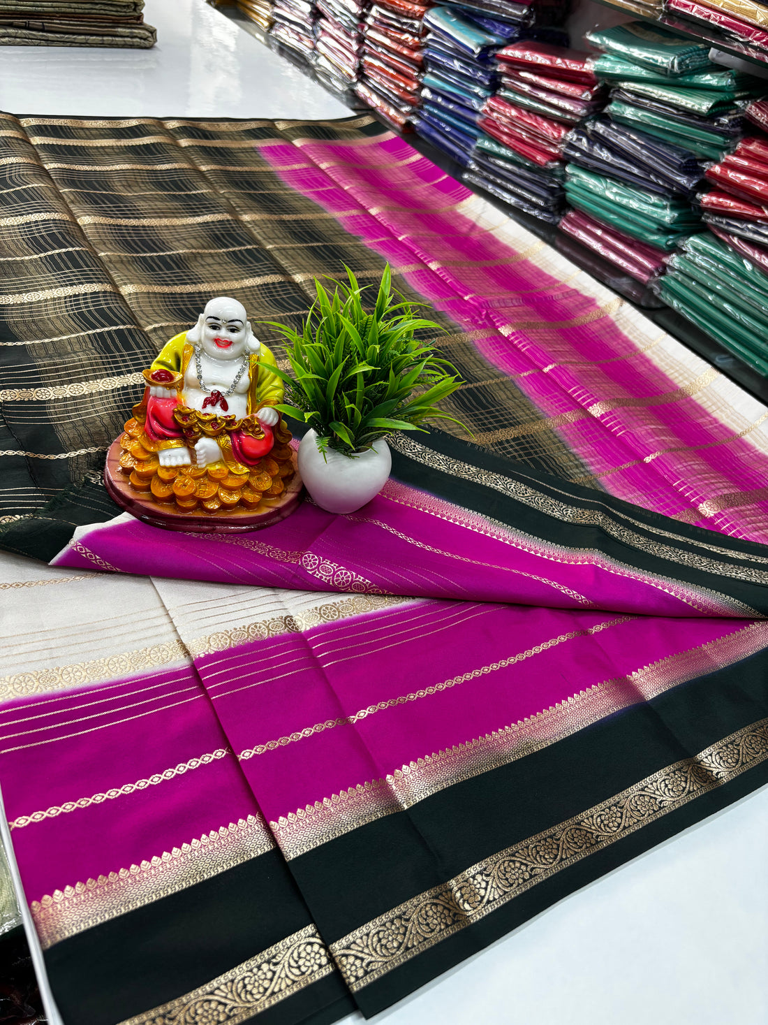 3D Semi Crepe Saree with Beautiful Color Combination – Padmavathi Silks and Sarees