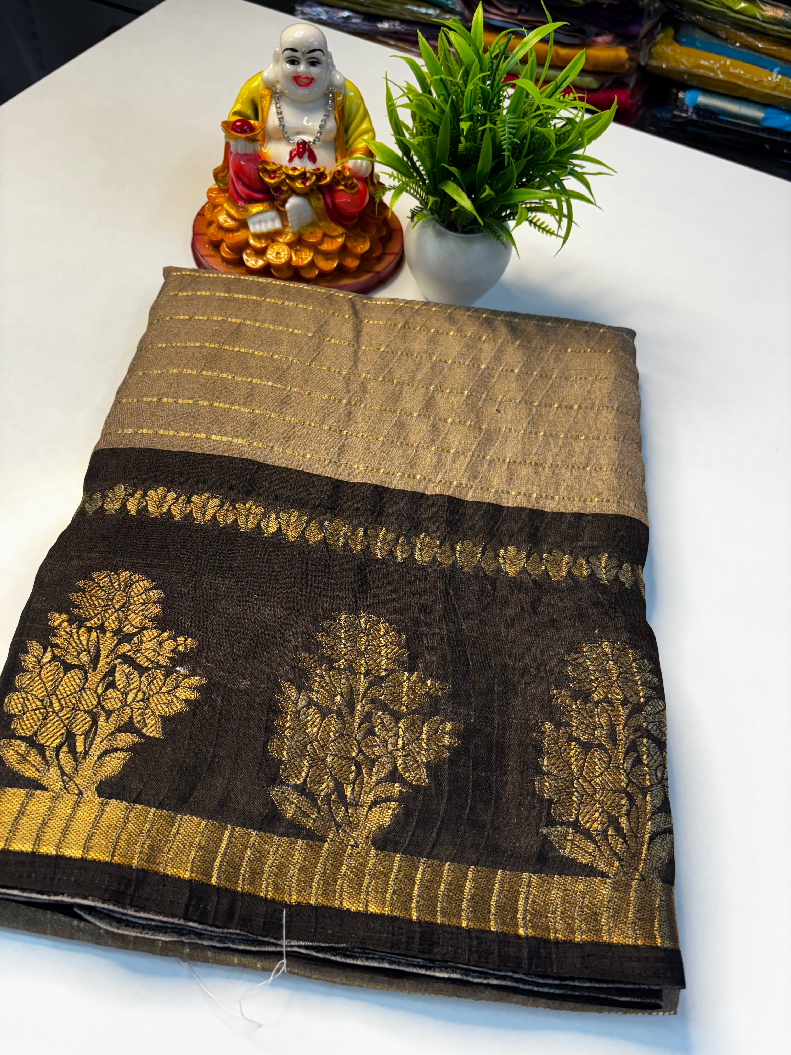 🌸 Elegant Flower Design Silk Cotton Saree 🌸