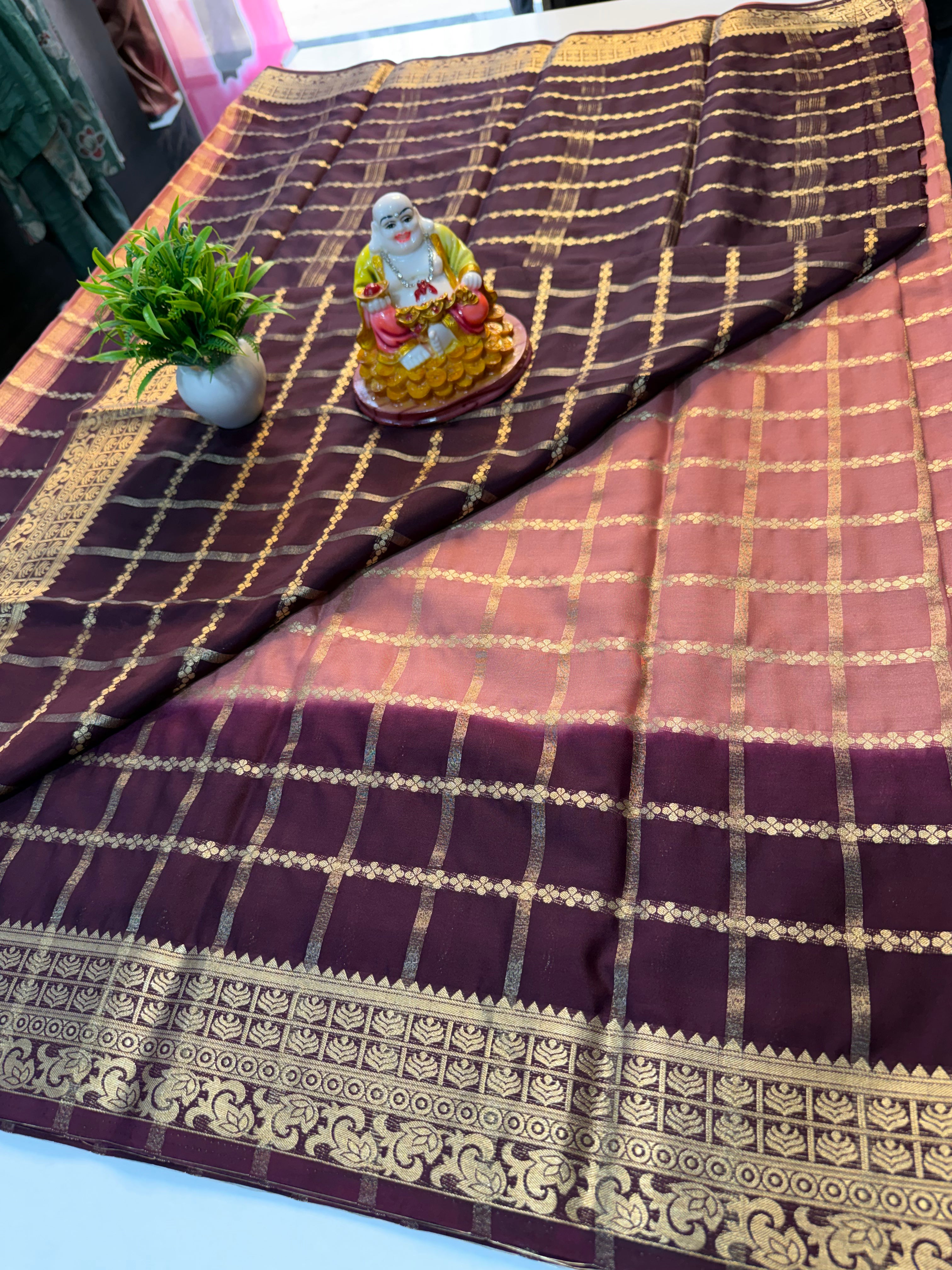 Premium Mysore Crape Silk Saree with Checks Pattern, Contrast Pallu & Blouse…