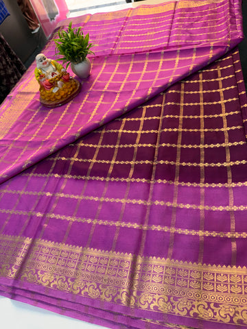 Premium Mysore Crape Silk Saree with Checks Pattern, Contrast Pallu & Blouse…