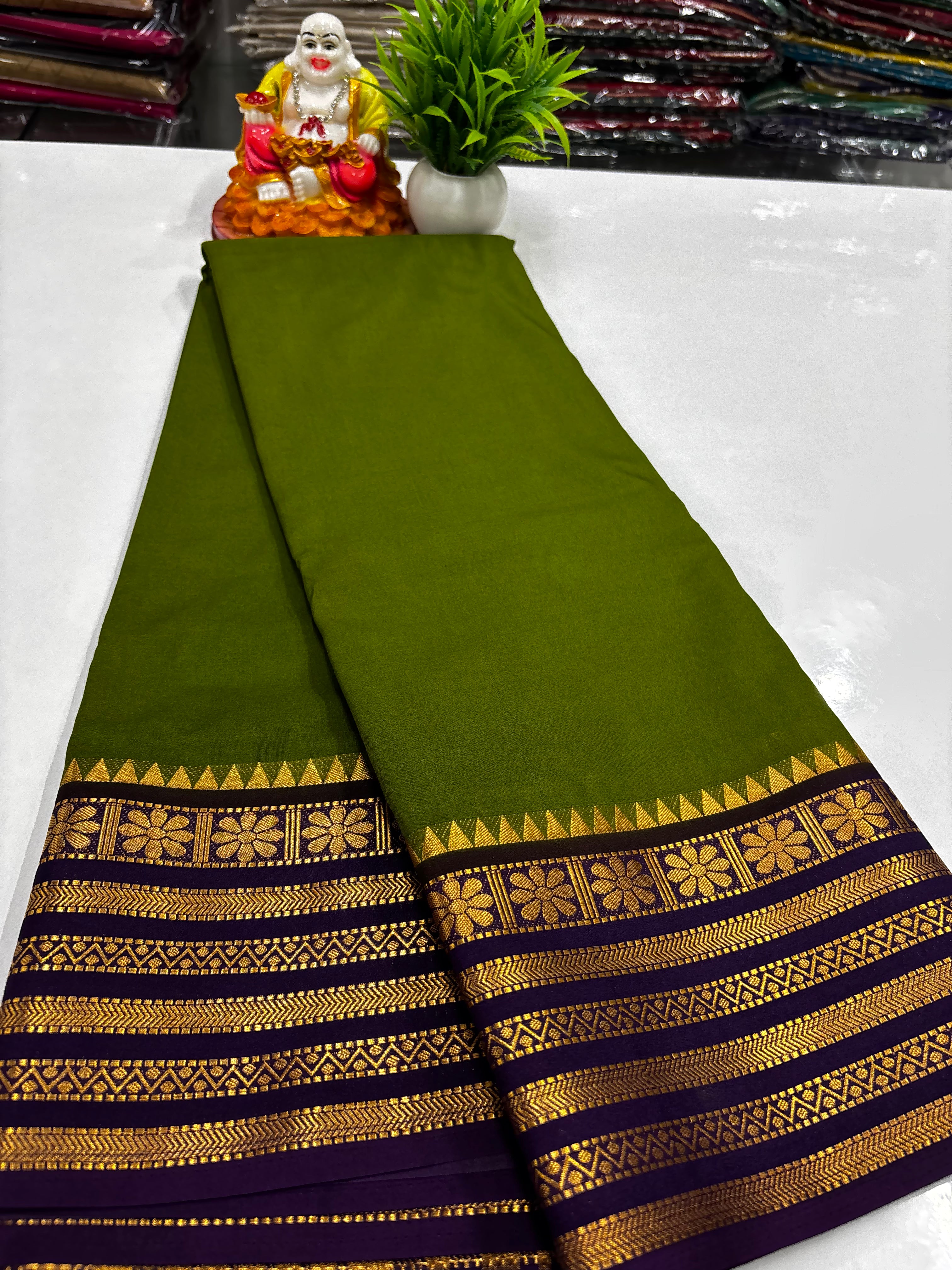 Elegant Semi Crepe Saree with Beautiful Flower Design – Padmavathi Silks and Sarees