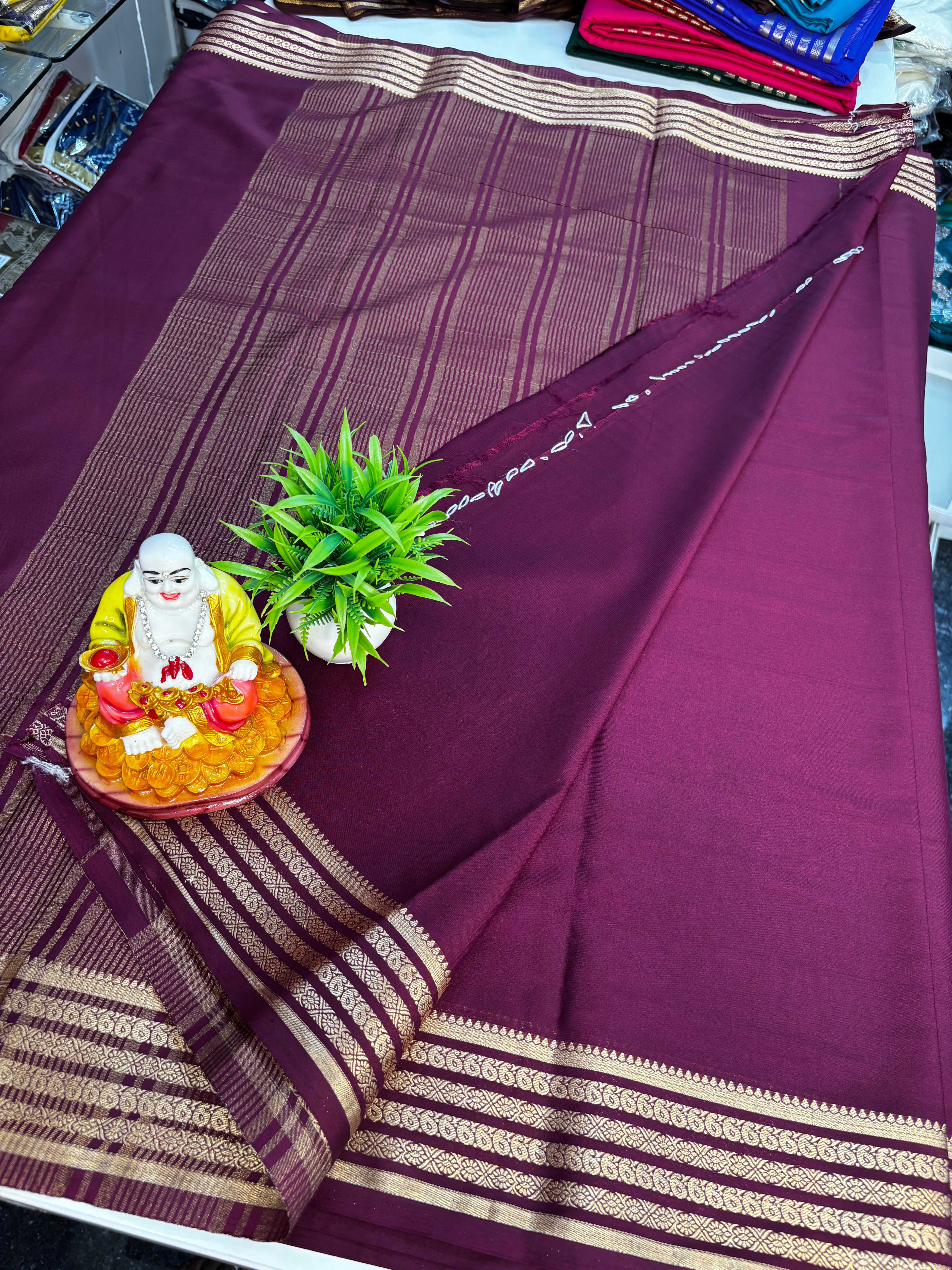 Elegant Mysore Crepe Silk Saree with Traditional Mango Border