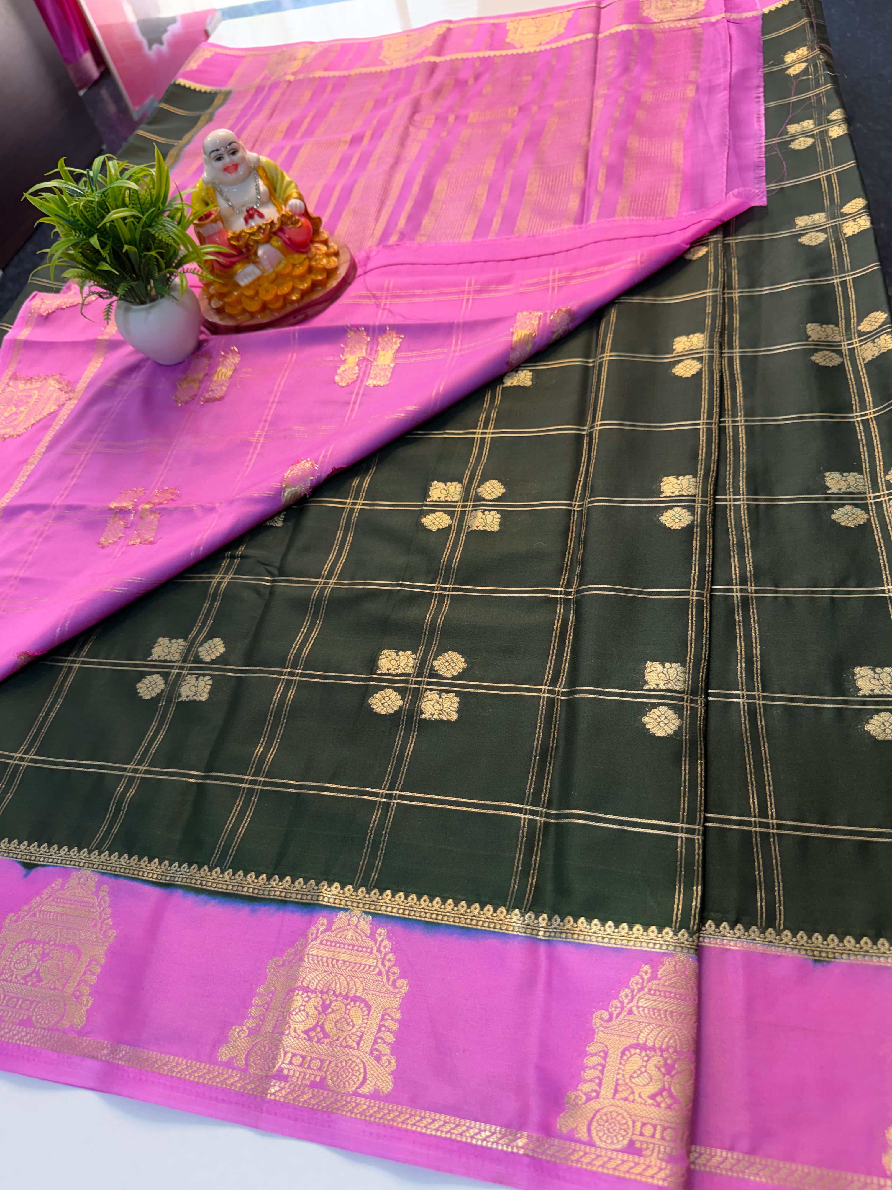 Premium Mysore Crape Silk Saree with Checks & Ratha Design | Padmavathi Silks and Sarees…