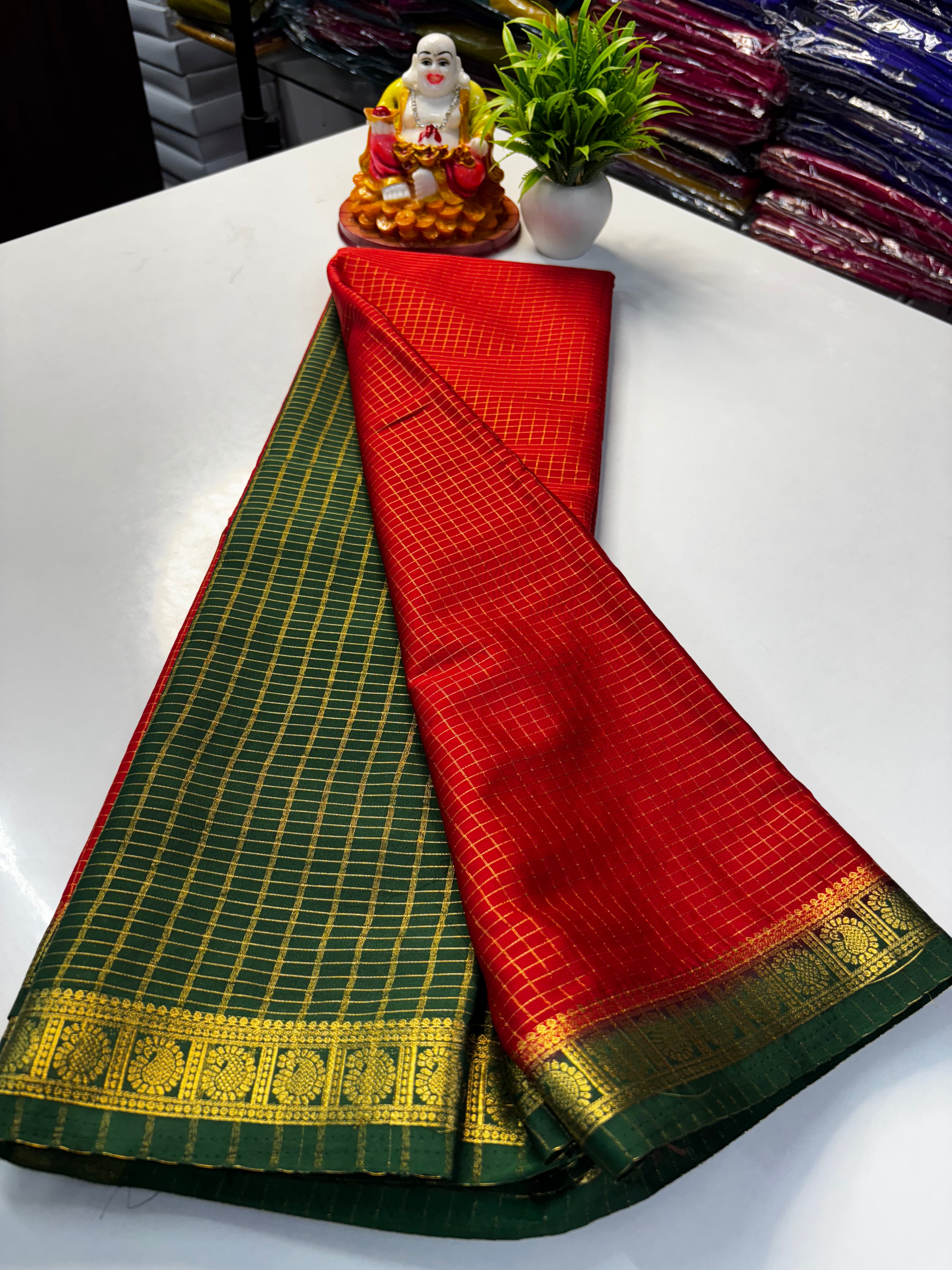 premium Beautiful Mysore Crepe Silk Saree with Chex Pattern & Contrast Blouse and Rich Pallu
