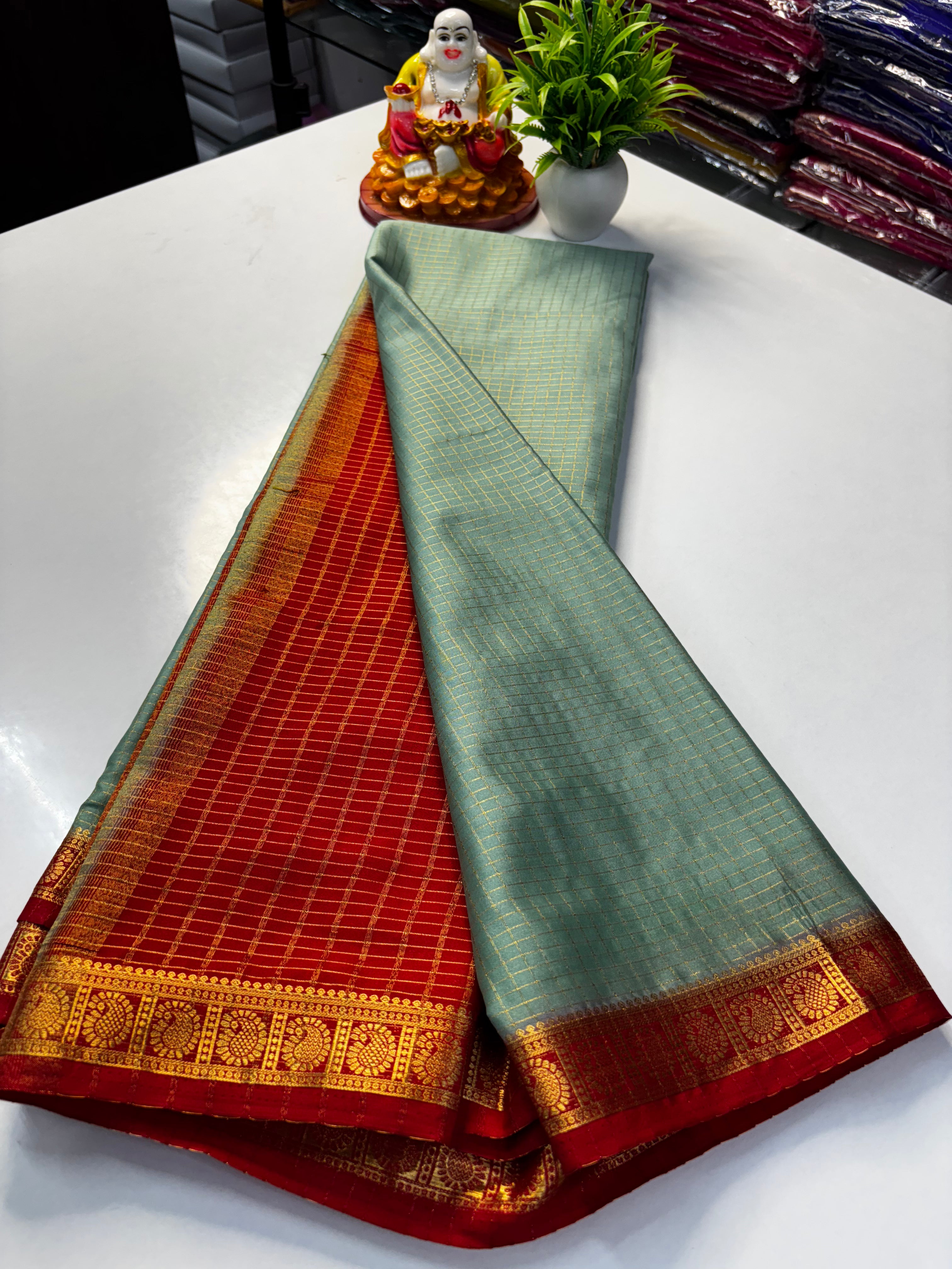 premium Beautiful Mysore Crepe Silk Saree with Chex Pattern & Contrast Blouse and Rich Pallu