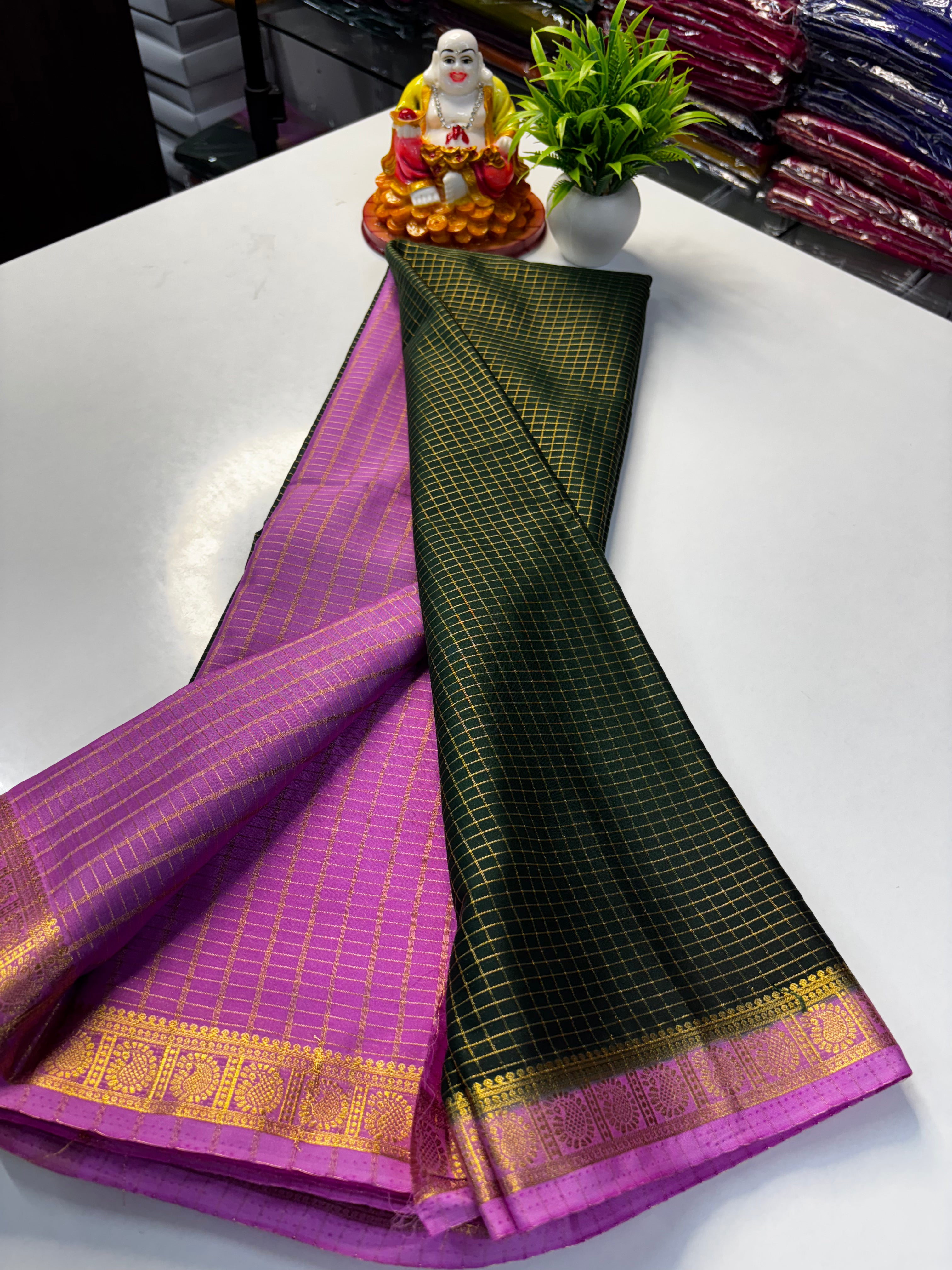premium Beautiful Mysore Crepe Silk Saree with Chex Pattern & Contrast Blouse and Rich Pallu
