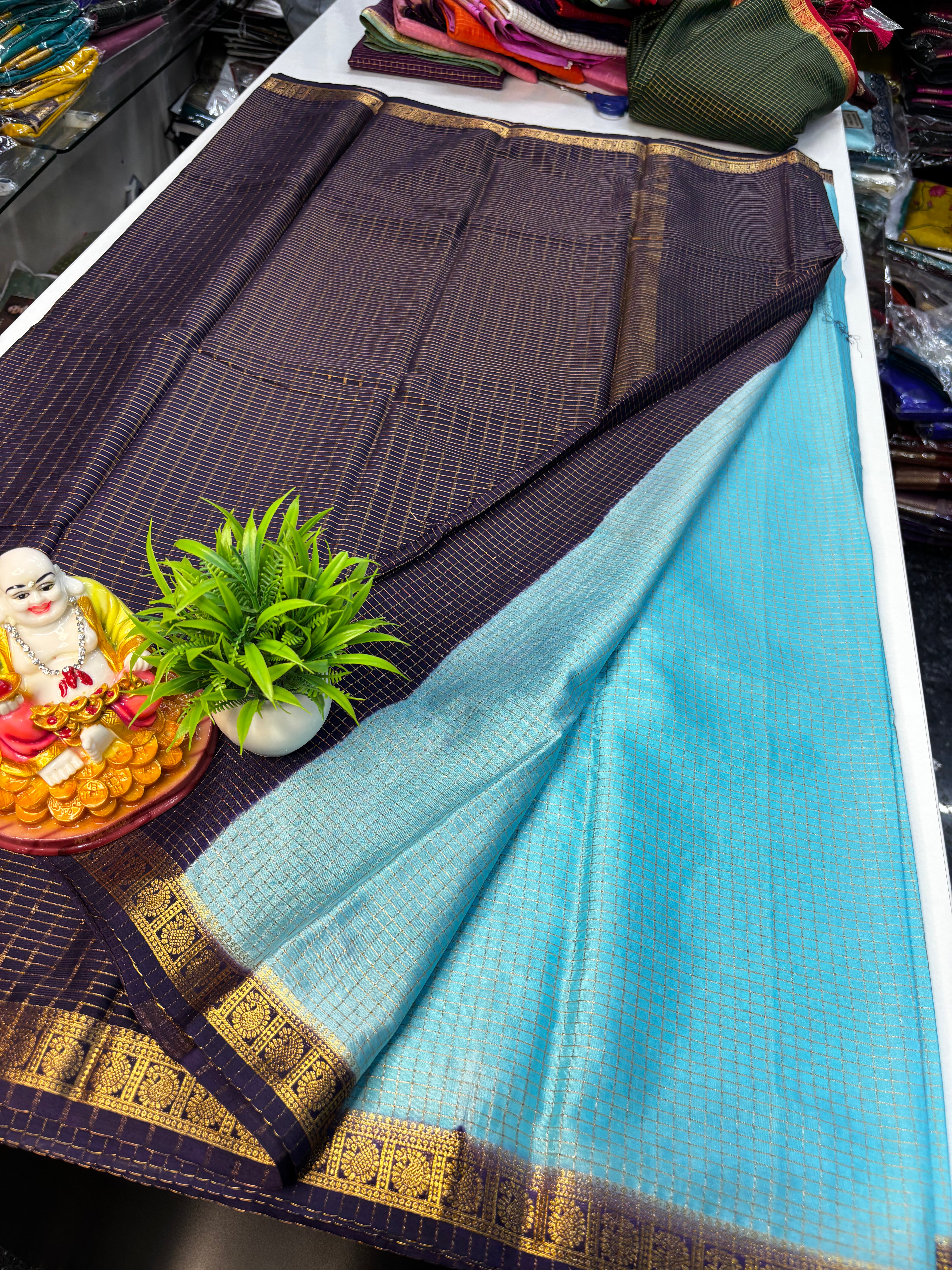 premium Beautiful Mysore Crepe Silk Saree with Chex Pattern & Contrast Blouse and Rich Pallu