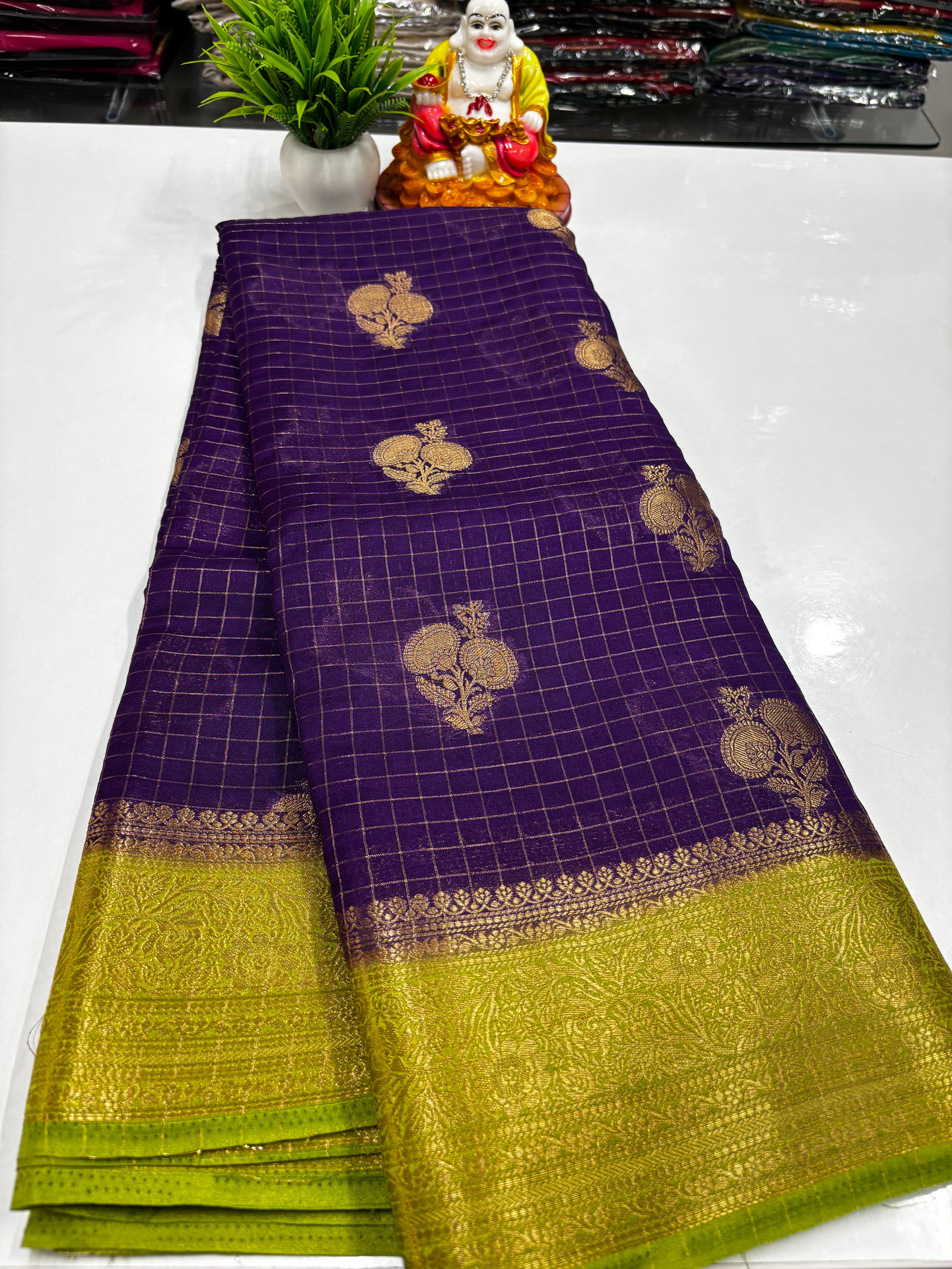 Beautiful Georgette Saree with Chex Pattern, Rich Pallu & Brocade Blouse