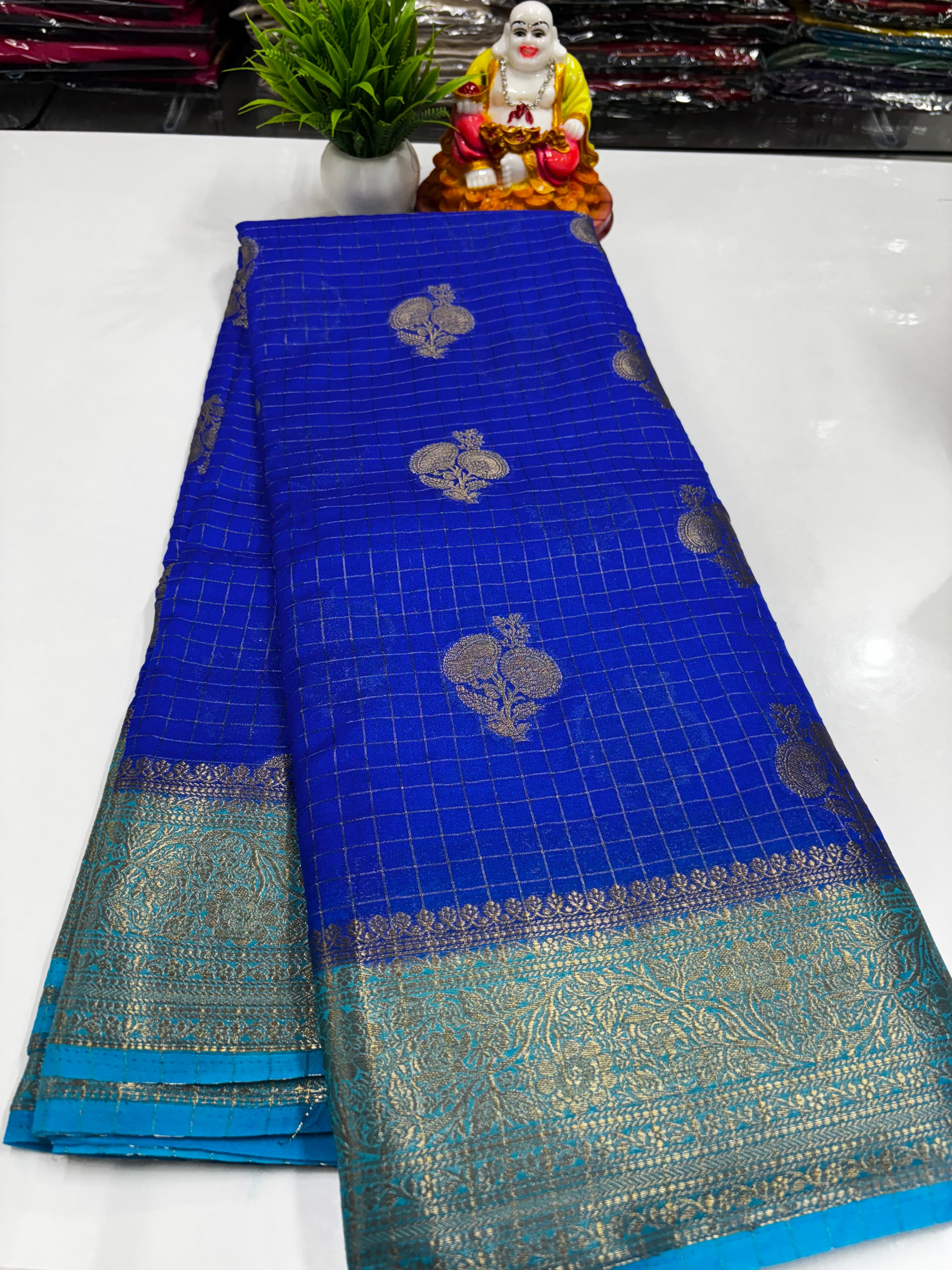 Beautiful Georgette Saree with Chex Pattern, Rich Pallu & Brocade Blouse