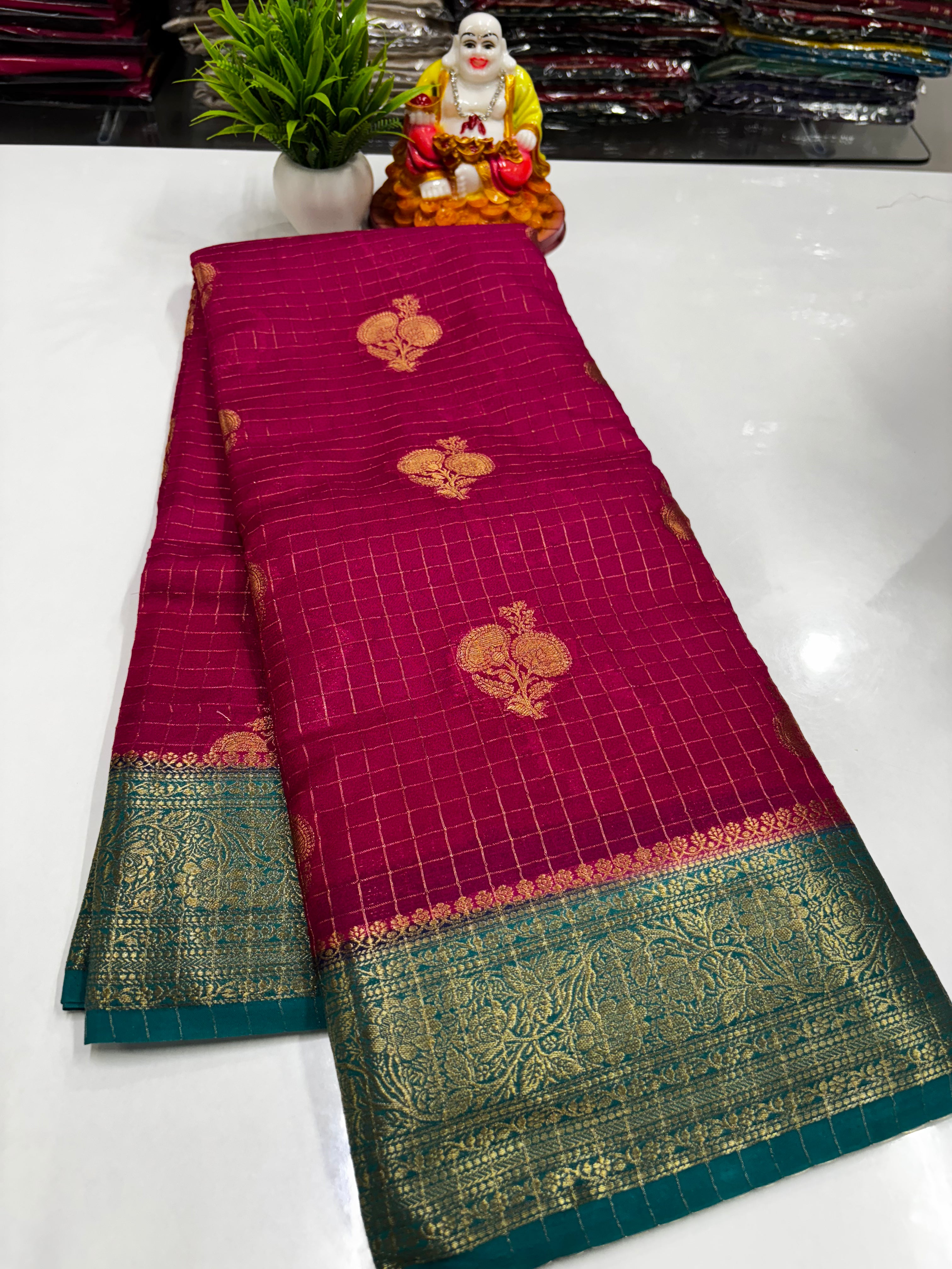 Beautiful Georgette Saree with Chex Pattern, Rich Pallu & Brocade Blouse