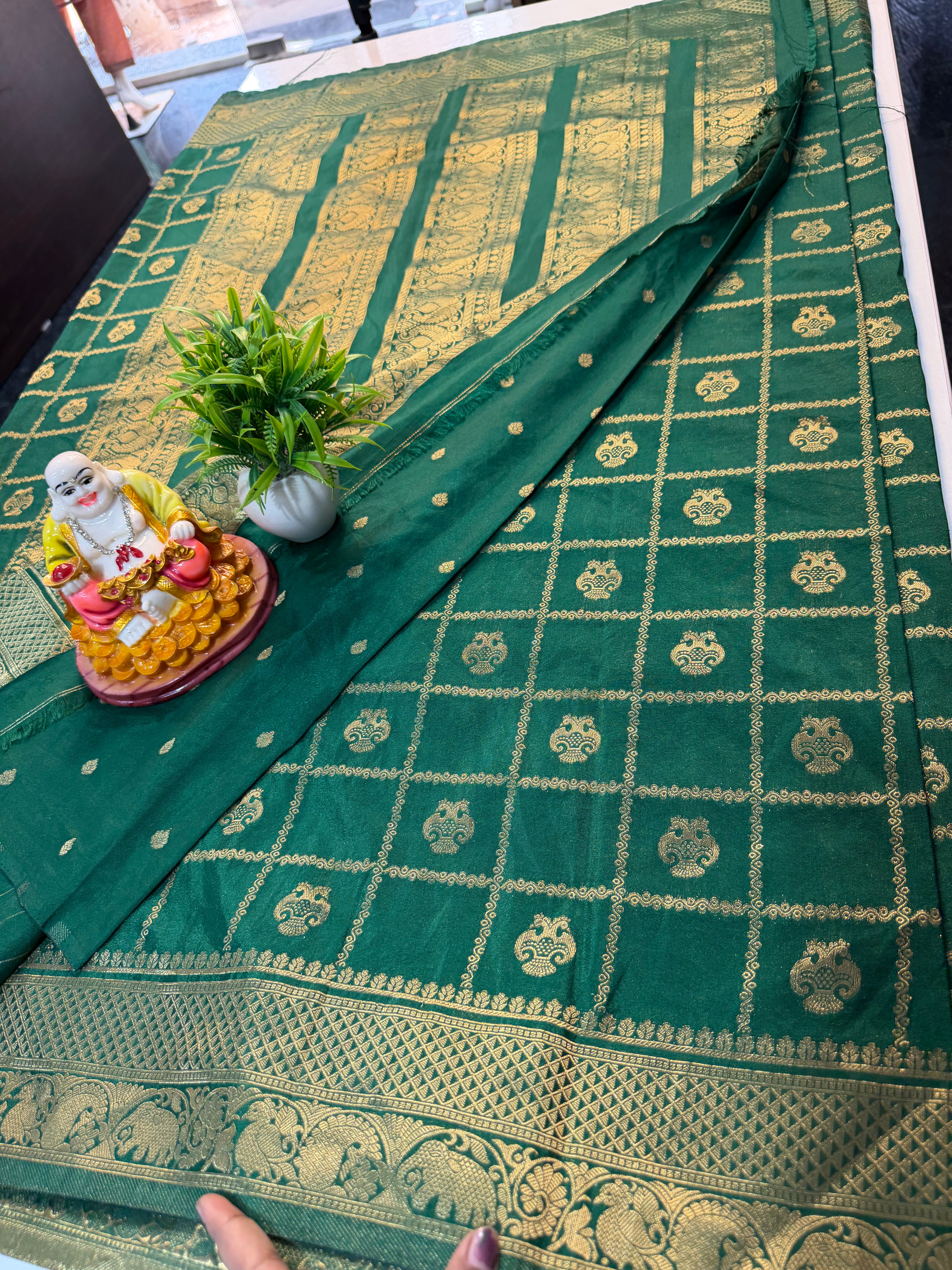 Premium Georgette Saree with Checks, Gandaberunda Design &amp; Rich Pallu