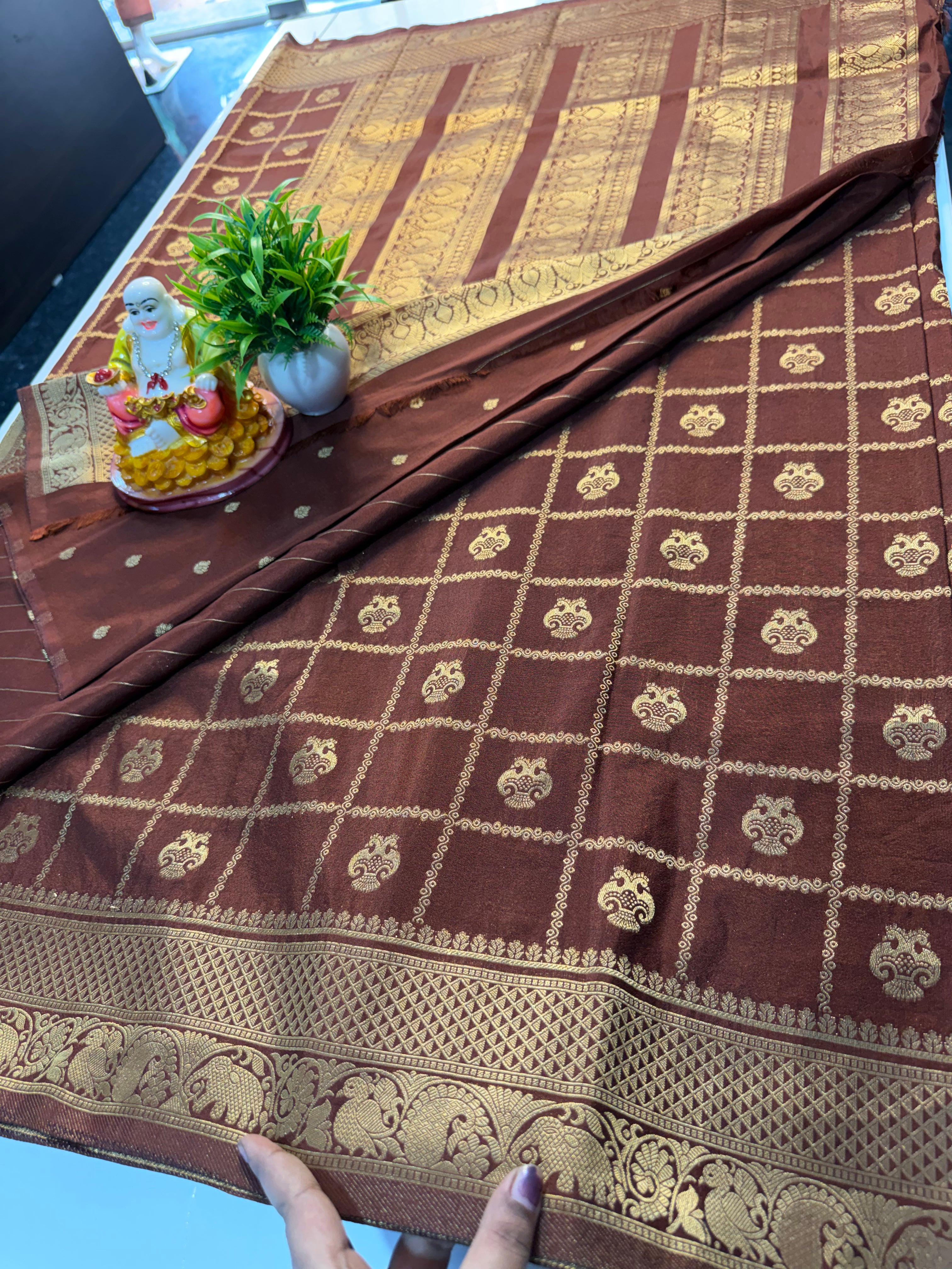 Premium Georgette Saree with Checks, Gandaberunda Design &amp; Rich Pallu