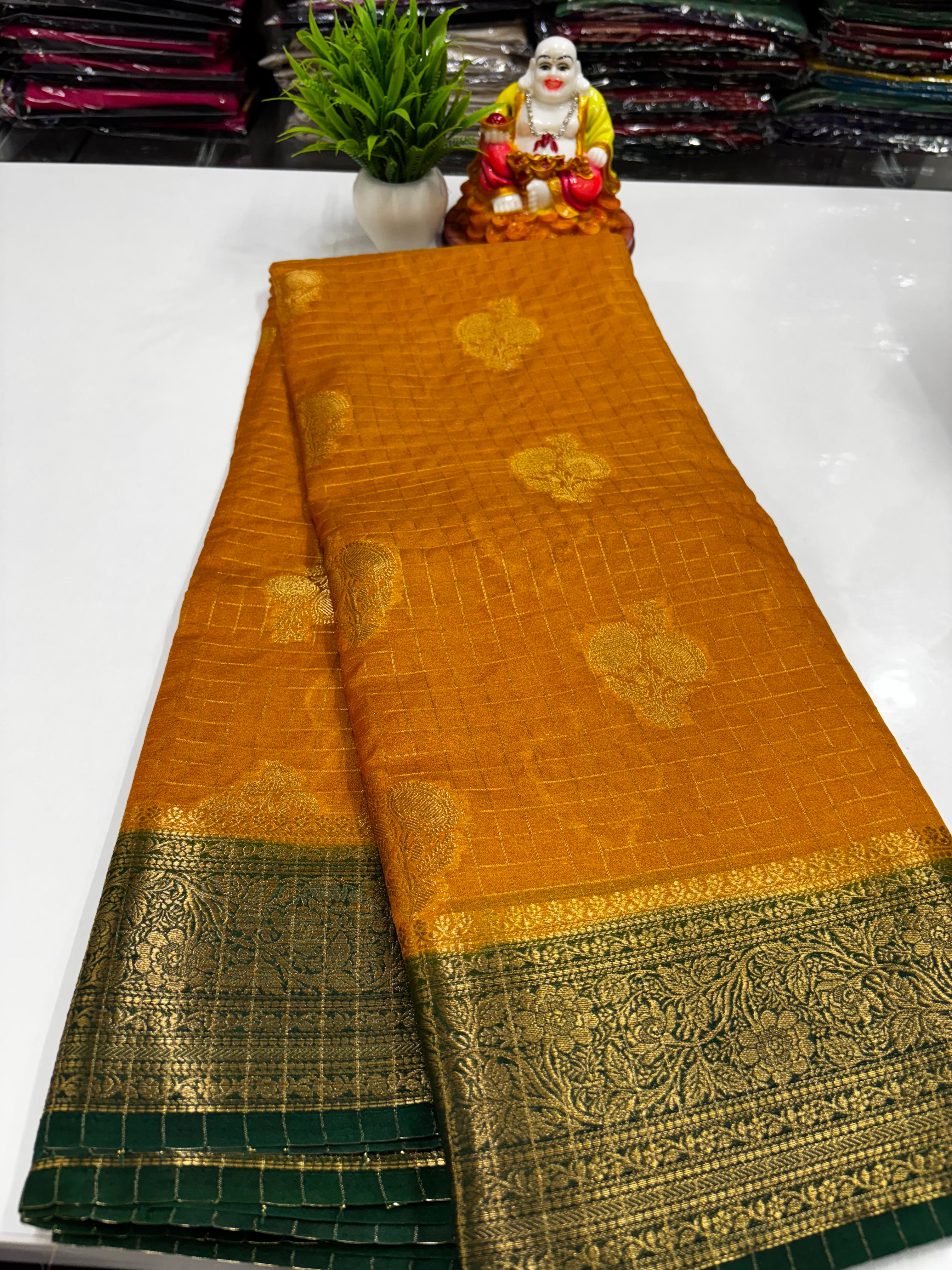 Beautiful Georgette Saree with Chex Pattern, Rich Pallu & Brocade Blouse