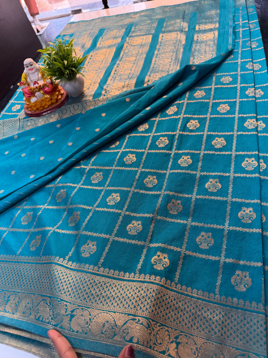 Premium Georgette Saree with Checks, Gandaberunda Design &amp; Rich Pallu