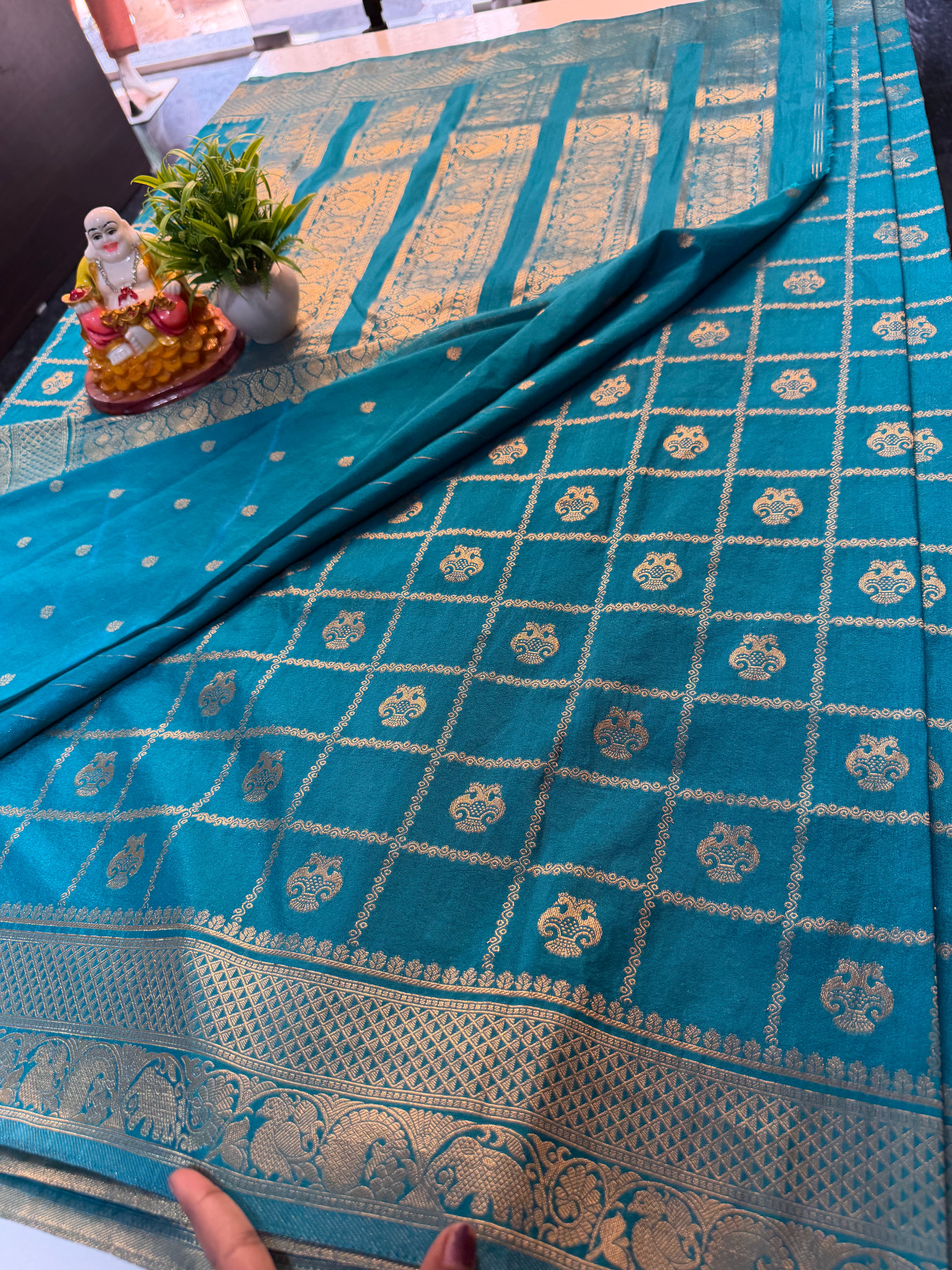 Premium Georgette Saree with Checks, Gandaberunda Design &amp; Rich Pallu