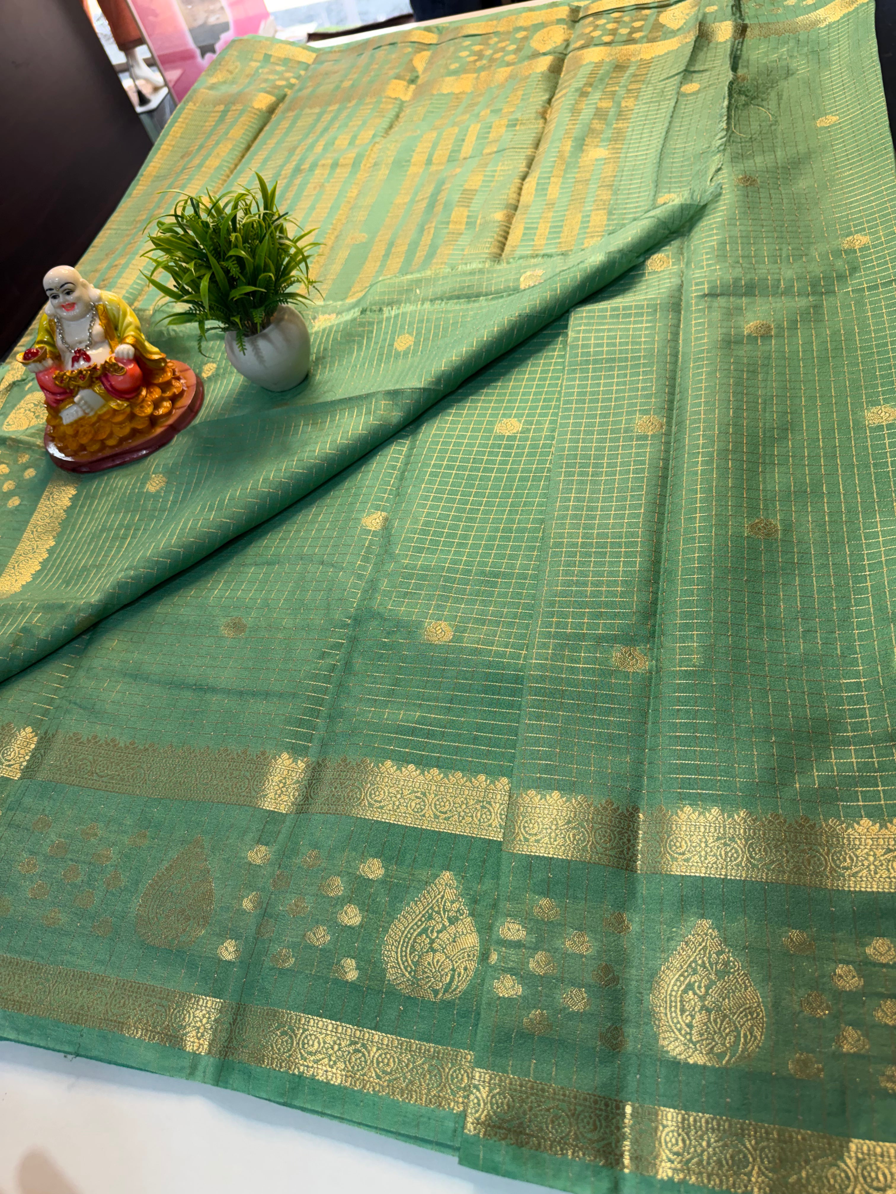 Beautiful Mysore Crepe Silk Saree with Checks, Buttas &amp; Rich Pallu…