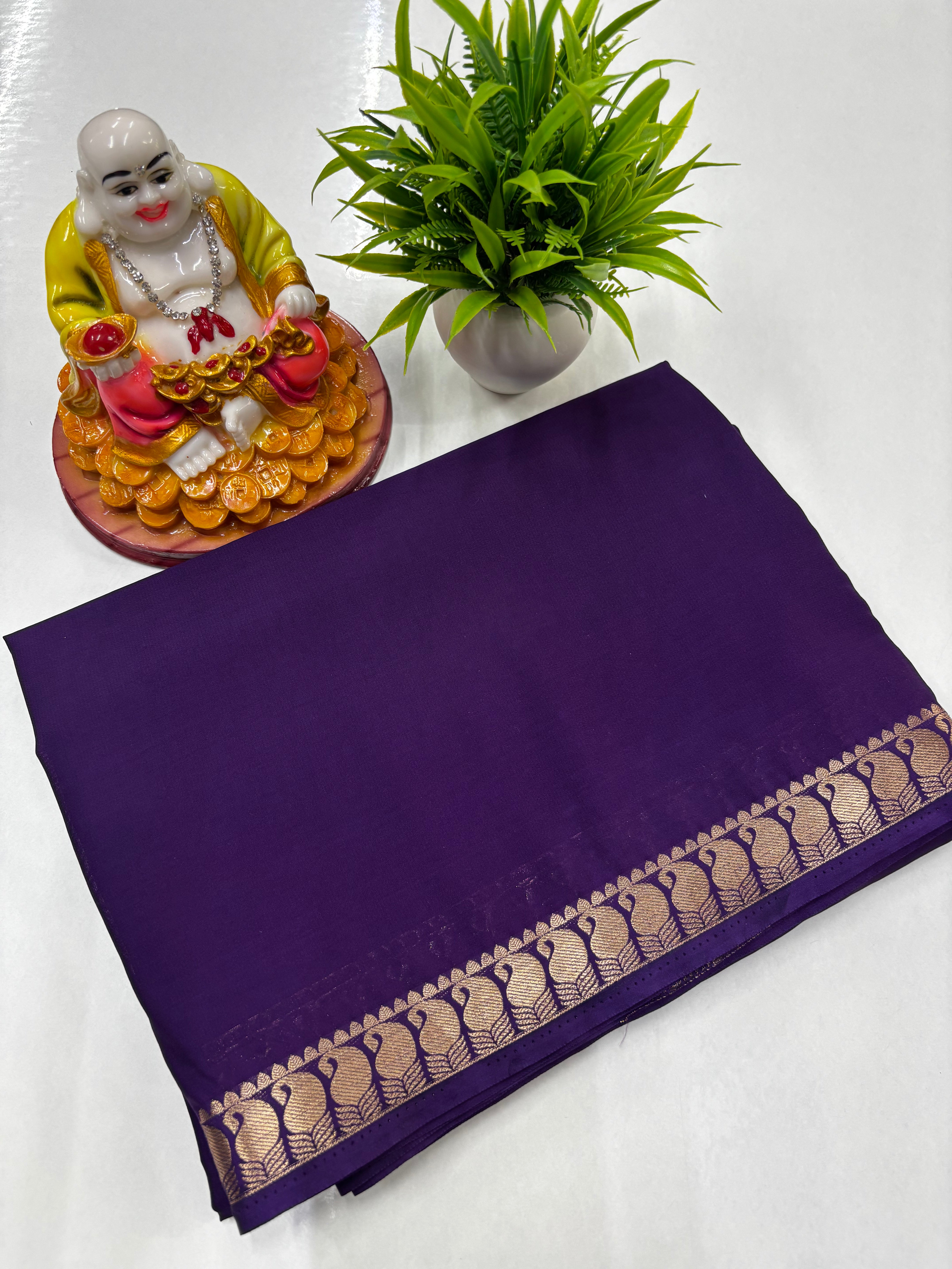 Mysore Crepe Silk Saree with Small Mango Border & Chit Pallu – Padmavathi Silks and Sarees