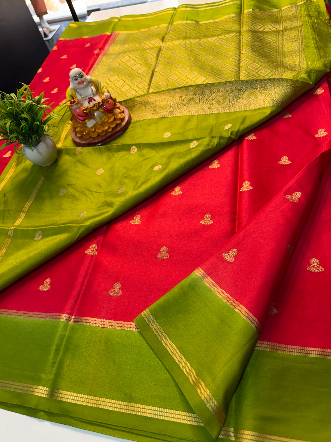 Premium Gajji Silk Saree with Jhumka Buttas, Rich Pallu & Butta Blouse