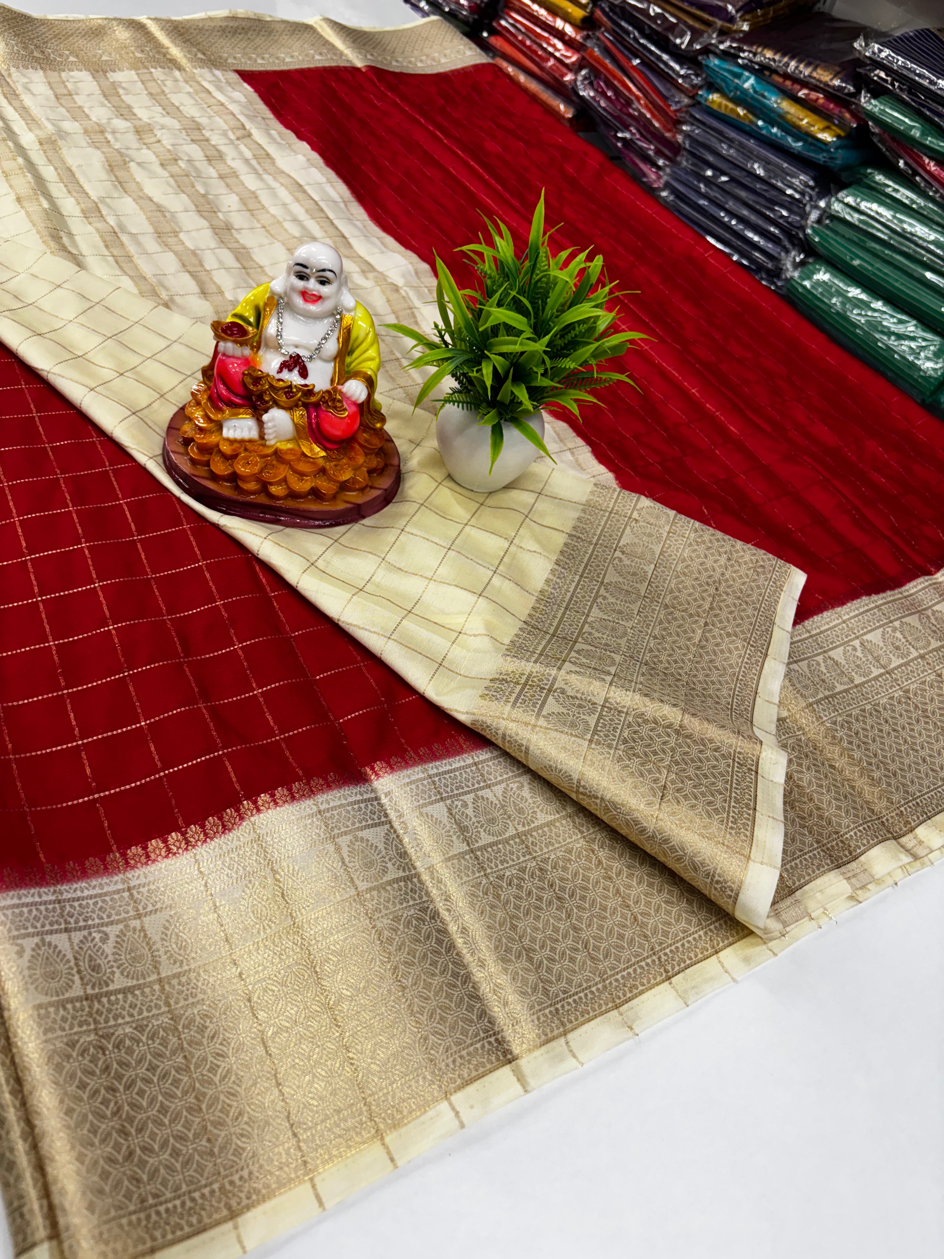 Beautiful Chiffon Saree with Chex Pattern & Contrast Border