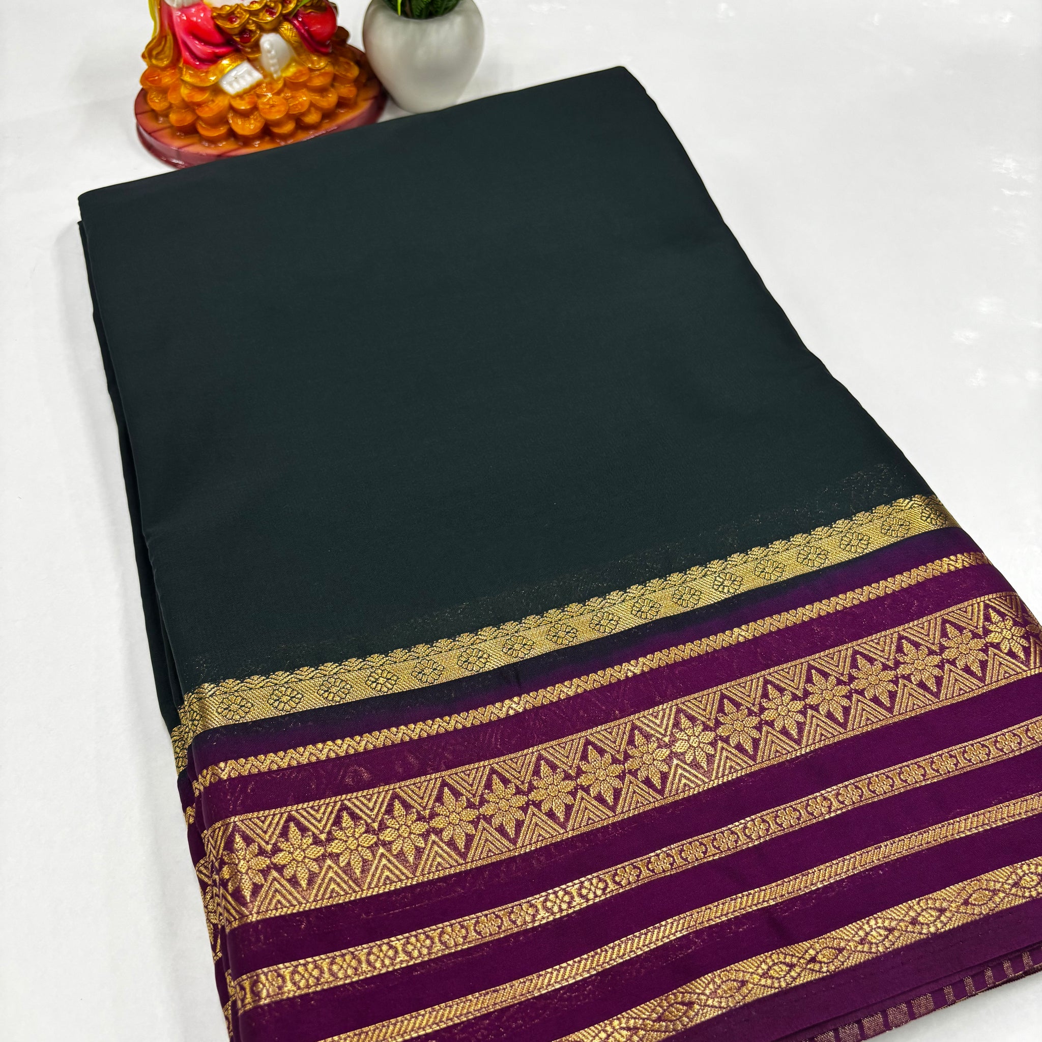 Mysore Crepe Silk Saree with Contrast Border & Rich Pallu – Padmavathi Silks and Sarees