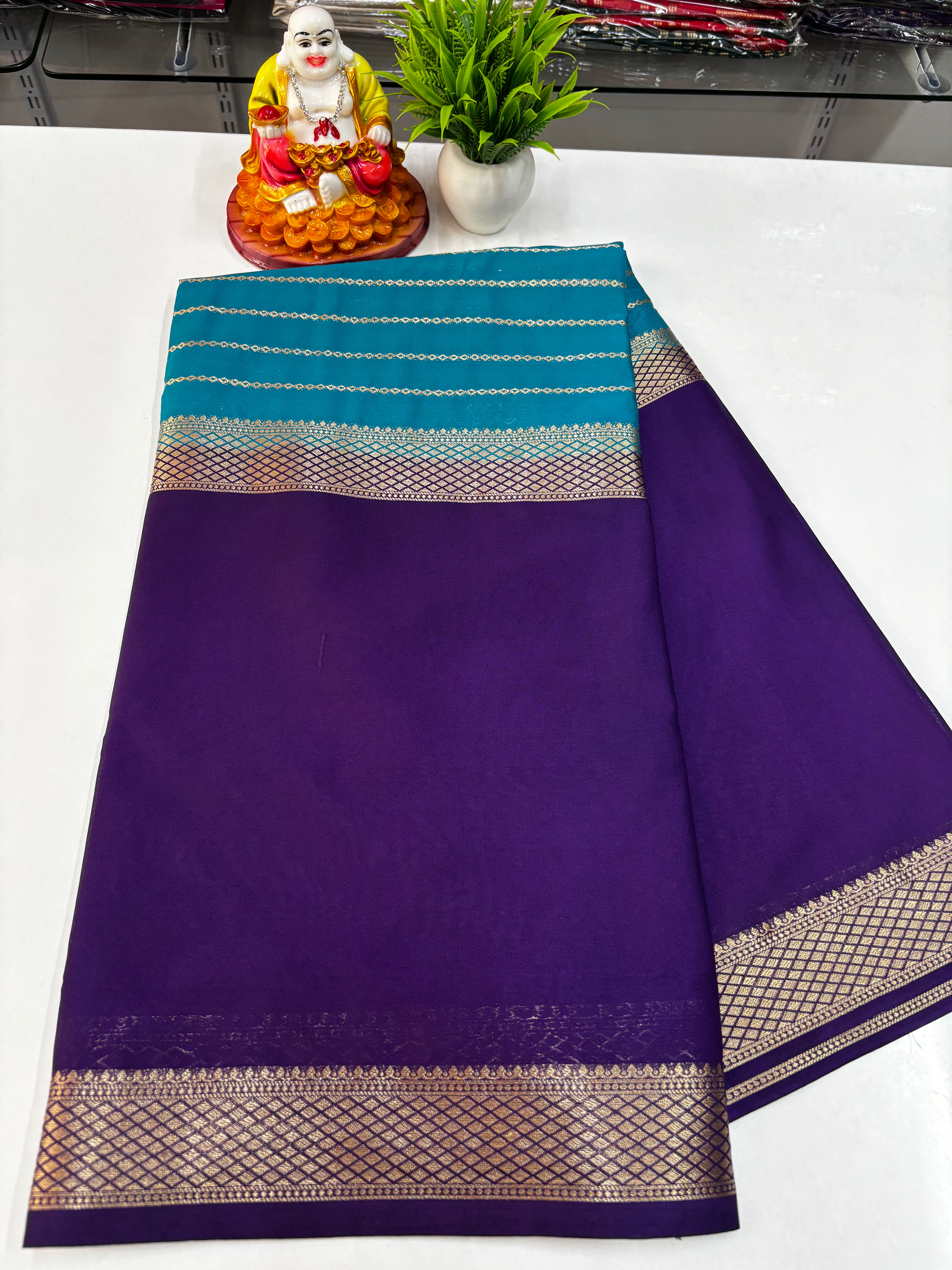 Mysore Crepe Silk Saree with Beautiful Center Print – Padmavathi Silks & Sarees