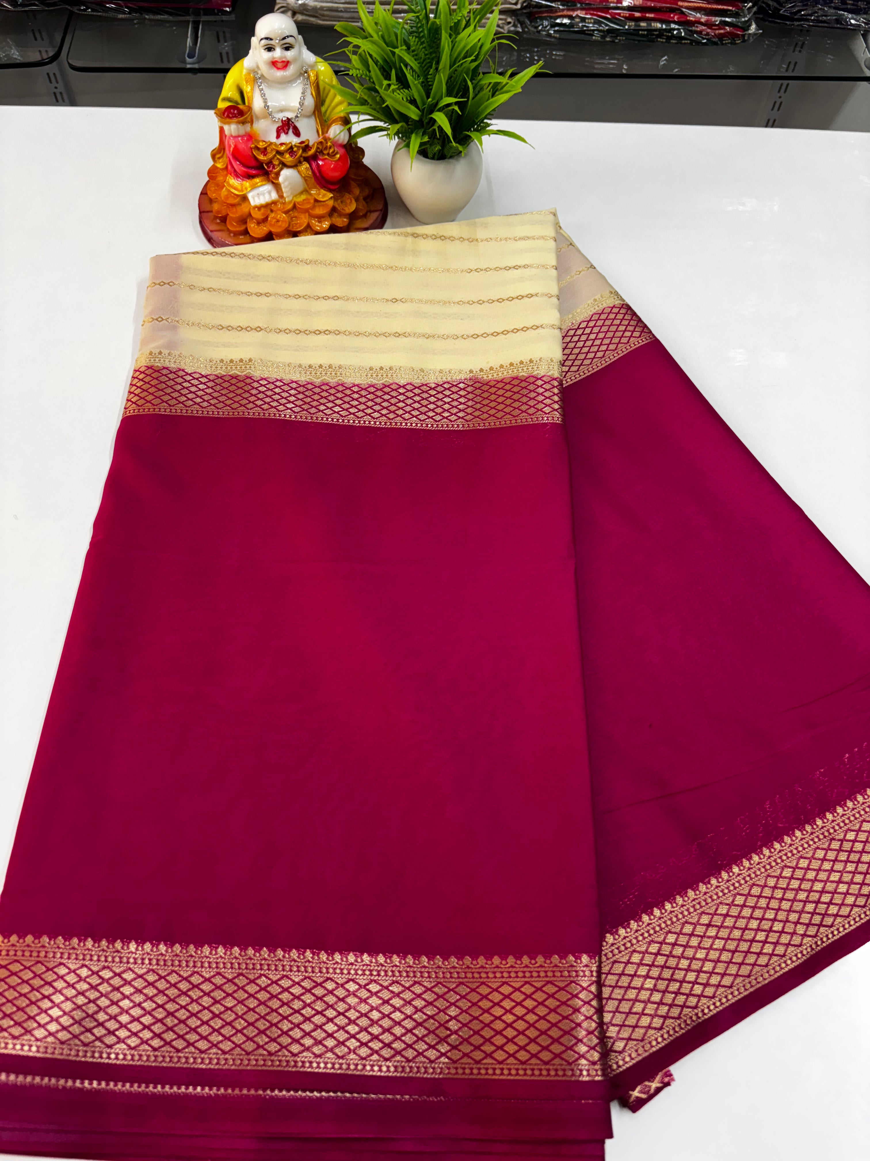 Mysore Crepe Silk Saree with Beautiful Center Print – Padmavathi Silks & Sarees