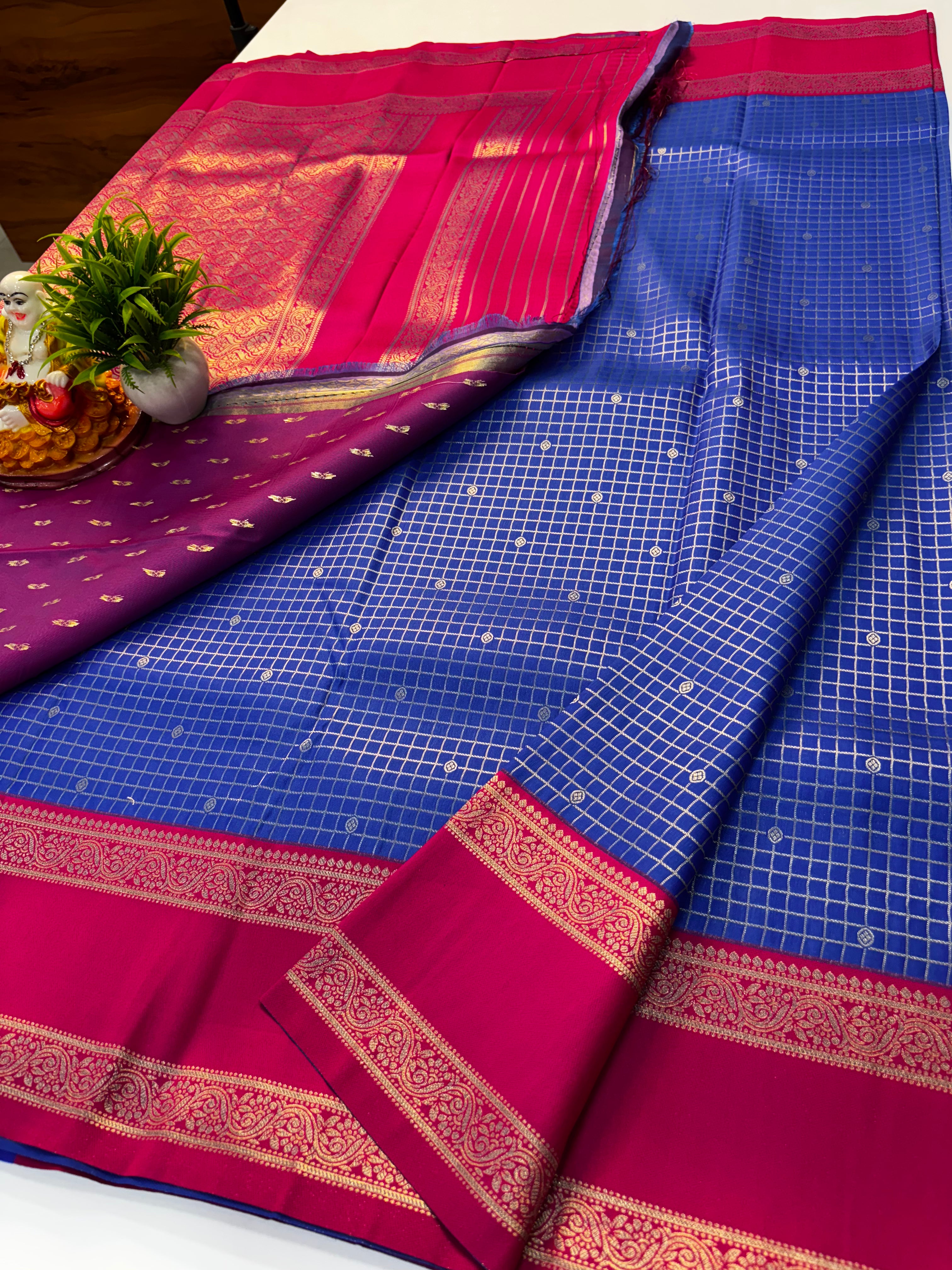 Semi Silk Saree with Checks Pattern & Rich Pallu