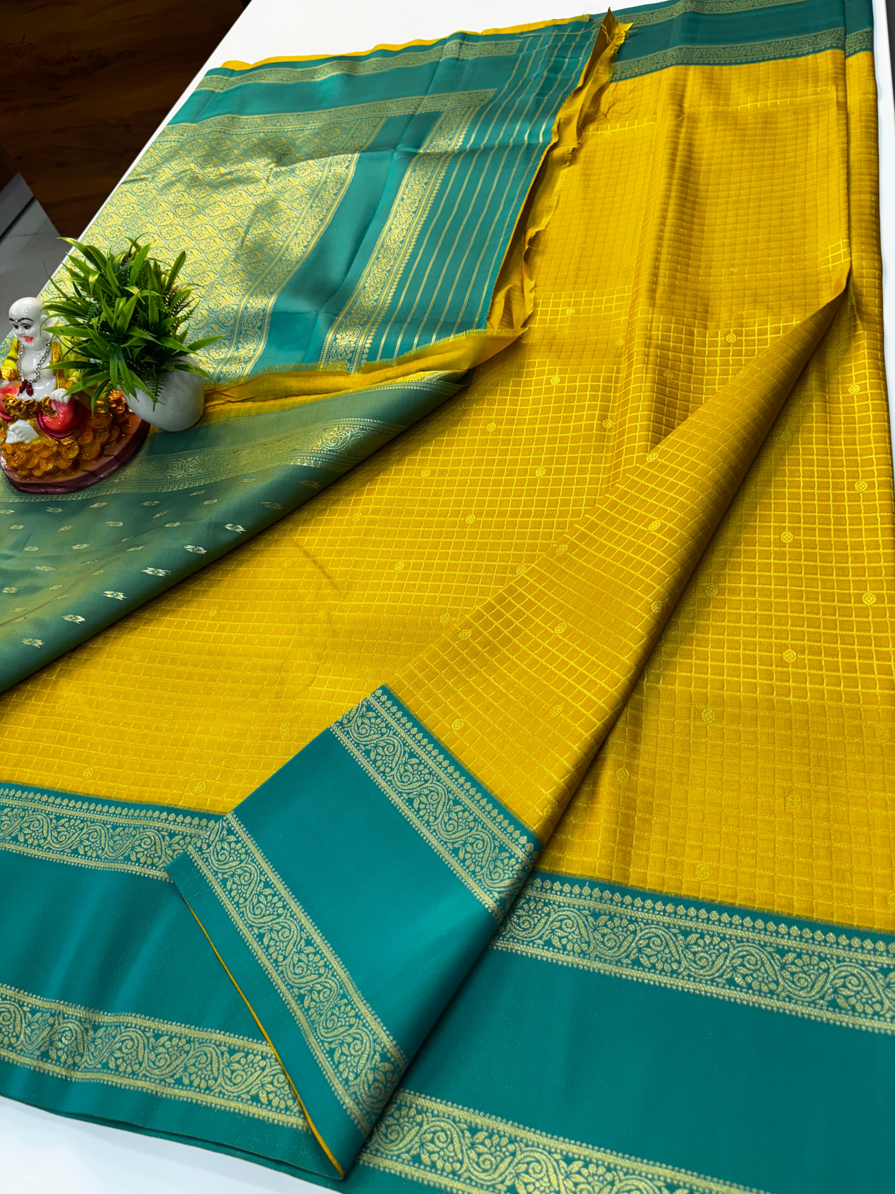 Semi Silk Saree with Checks Pattern & Rich Pallu