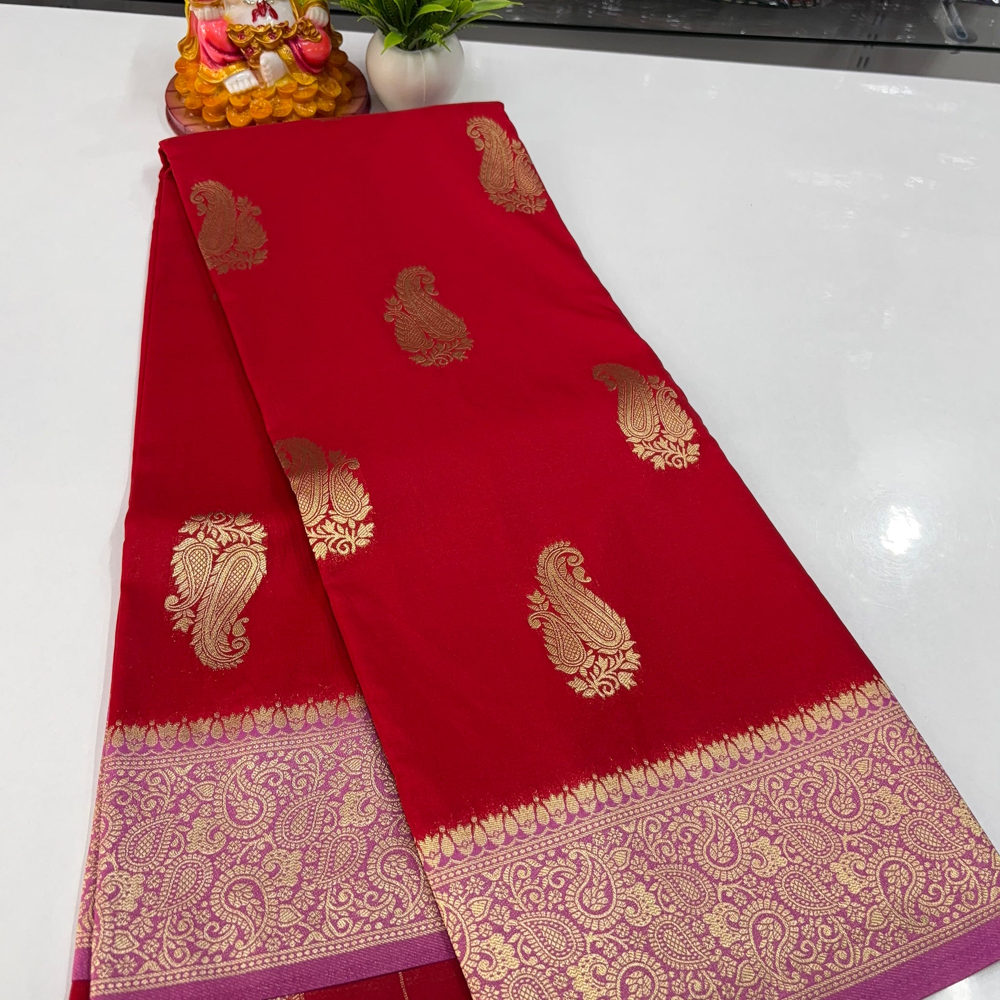 Georgette Saree with Beautiful Mango Buttas, Rich Pallu & Butta Blouse – Padmavathi Silks & Sarees