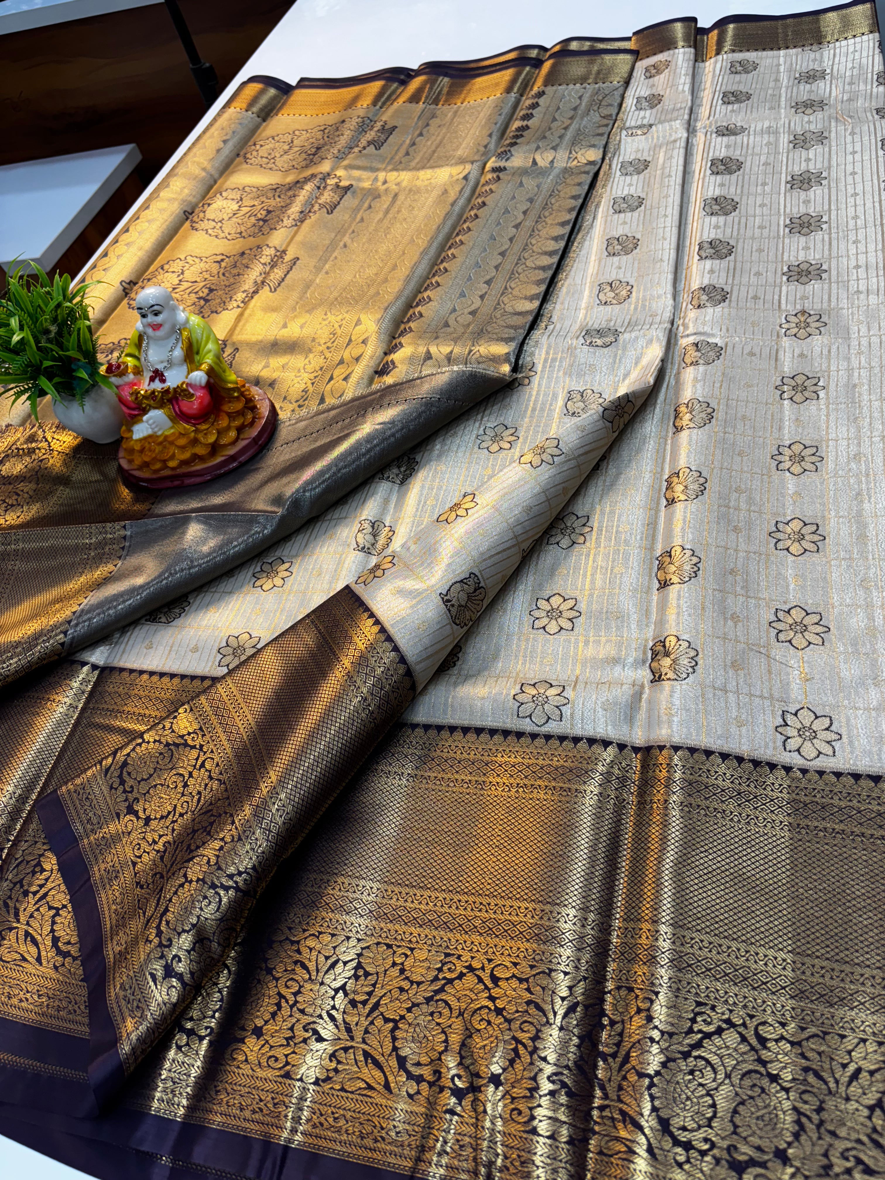 semi Kanchivaram Silk Saree with Rich Pallu